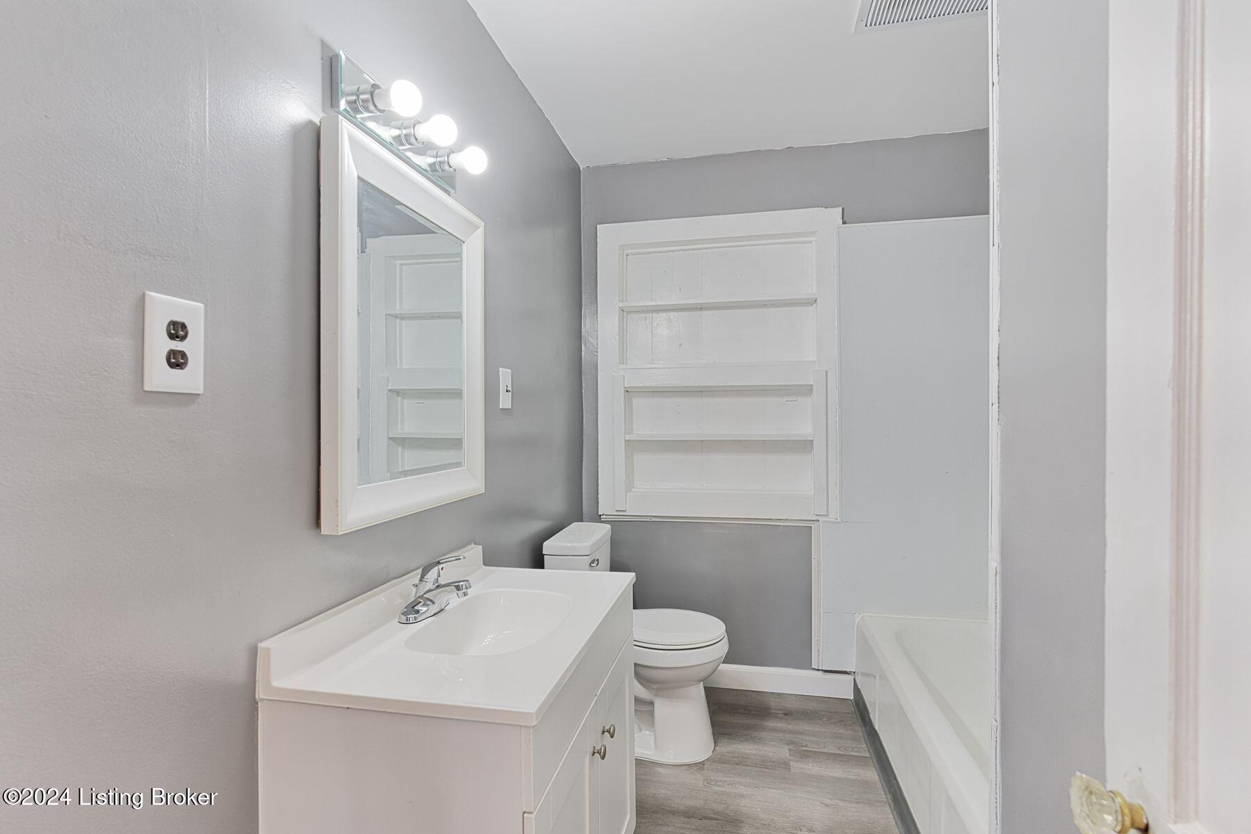 104 Beechwood Ave