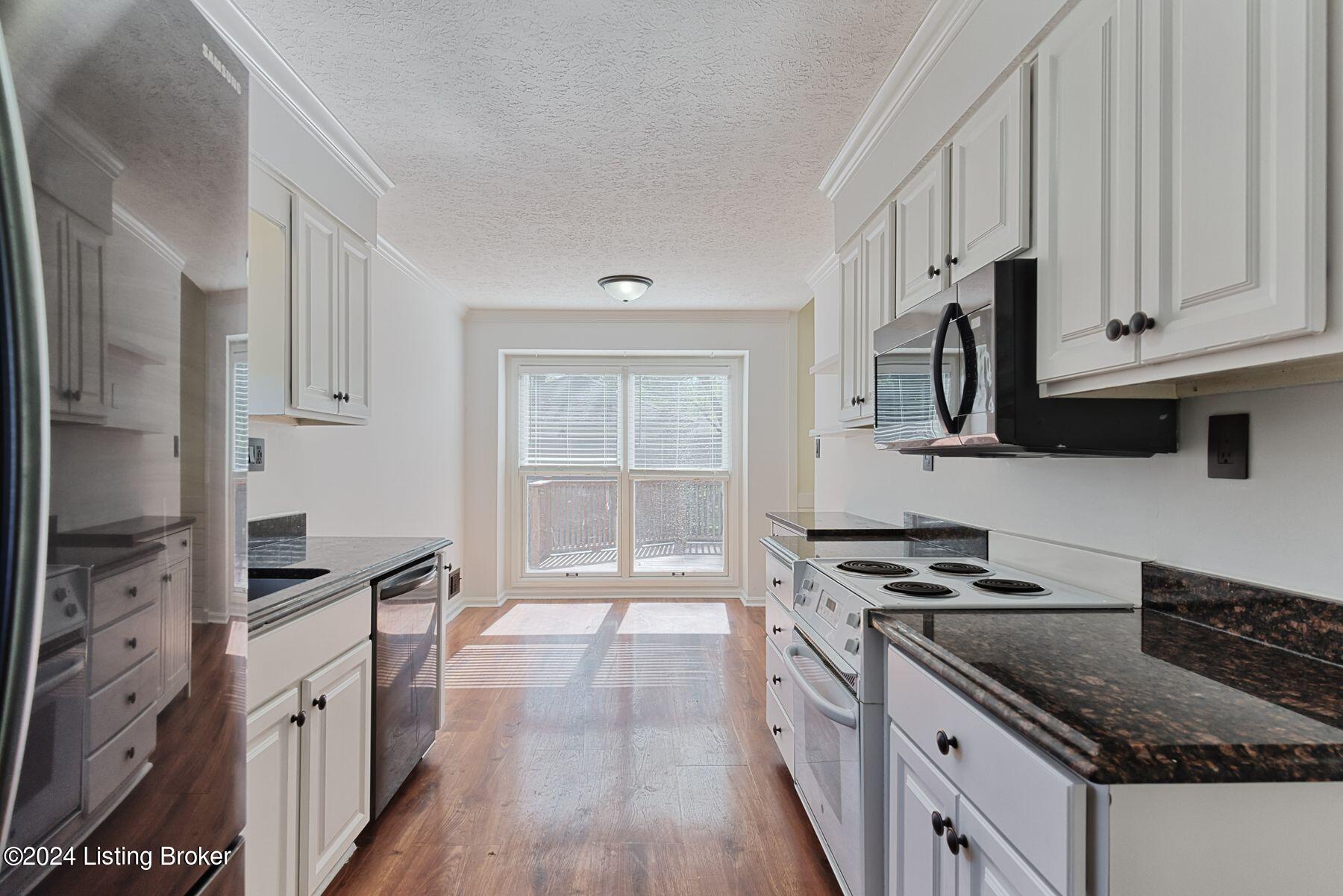 3523 Kirby Ln