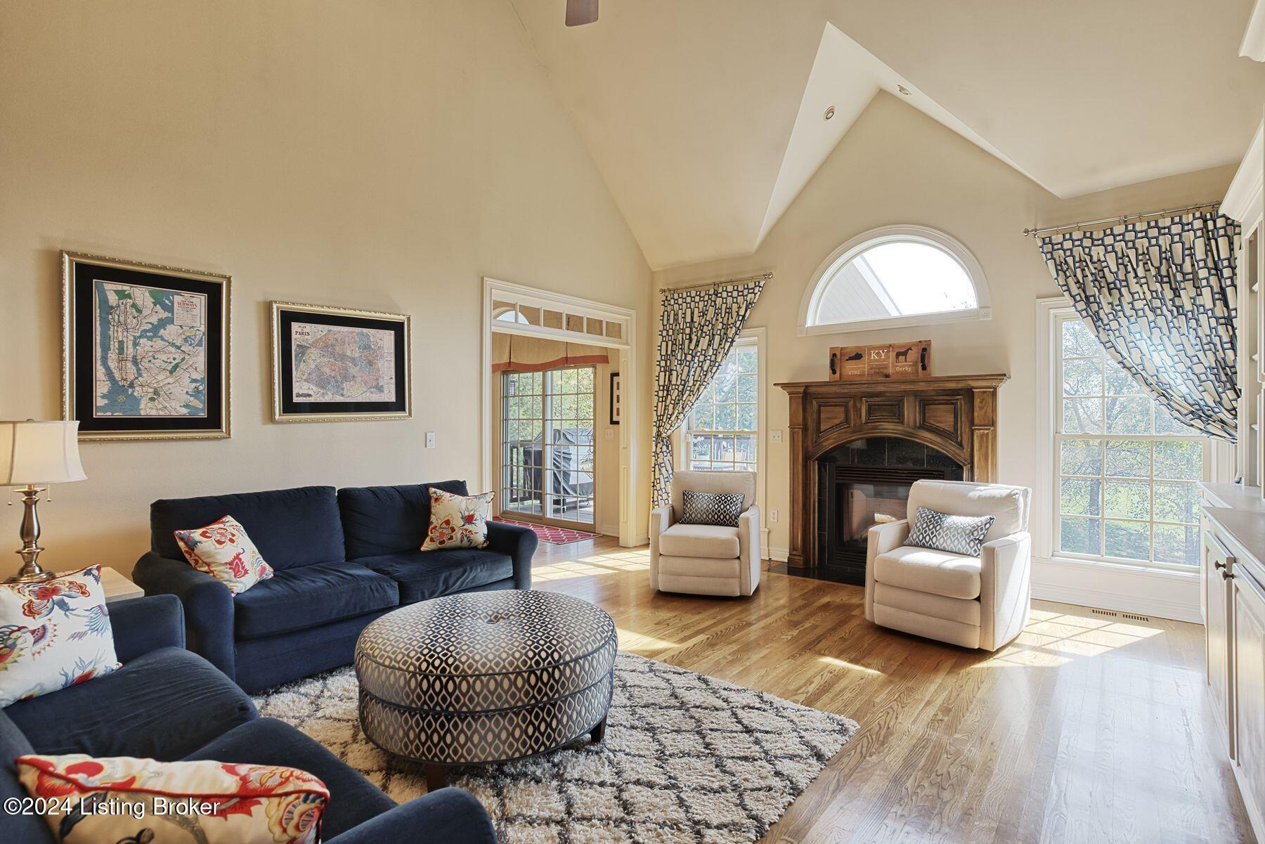 4045 Ballard Woods Dr