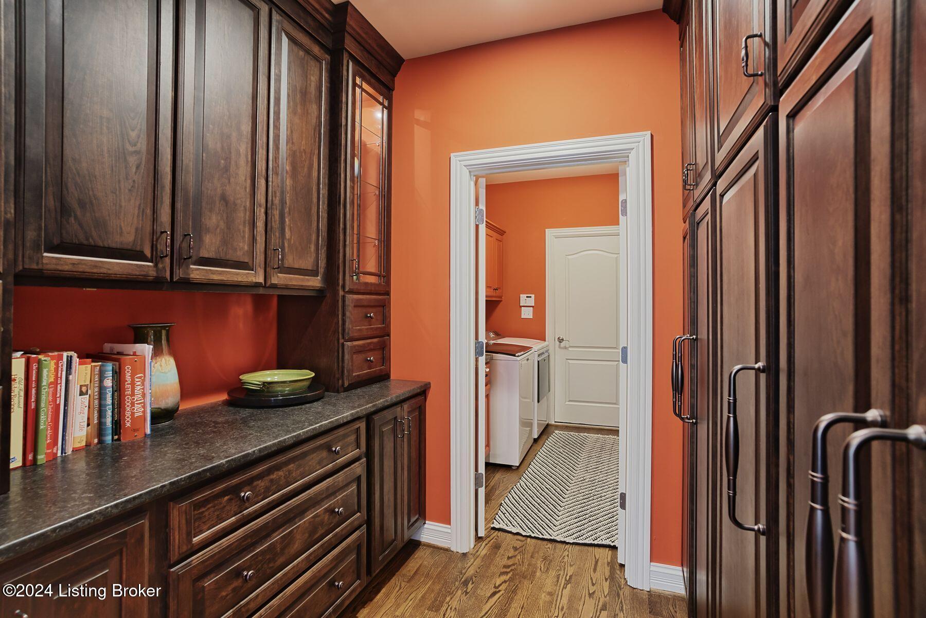 3230 Ridge Brook Cir