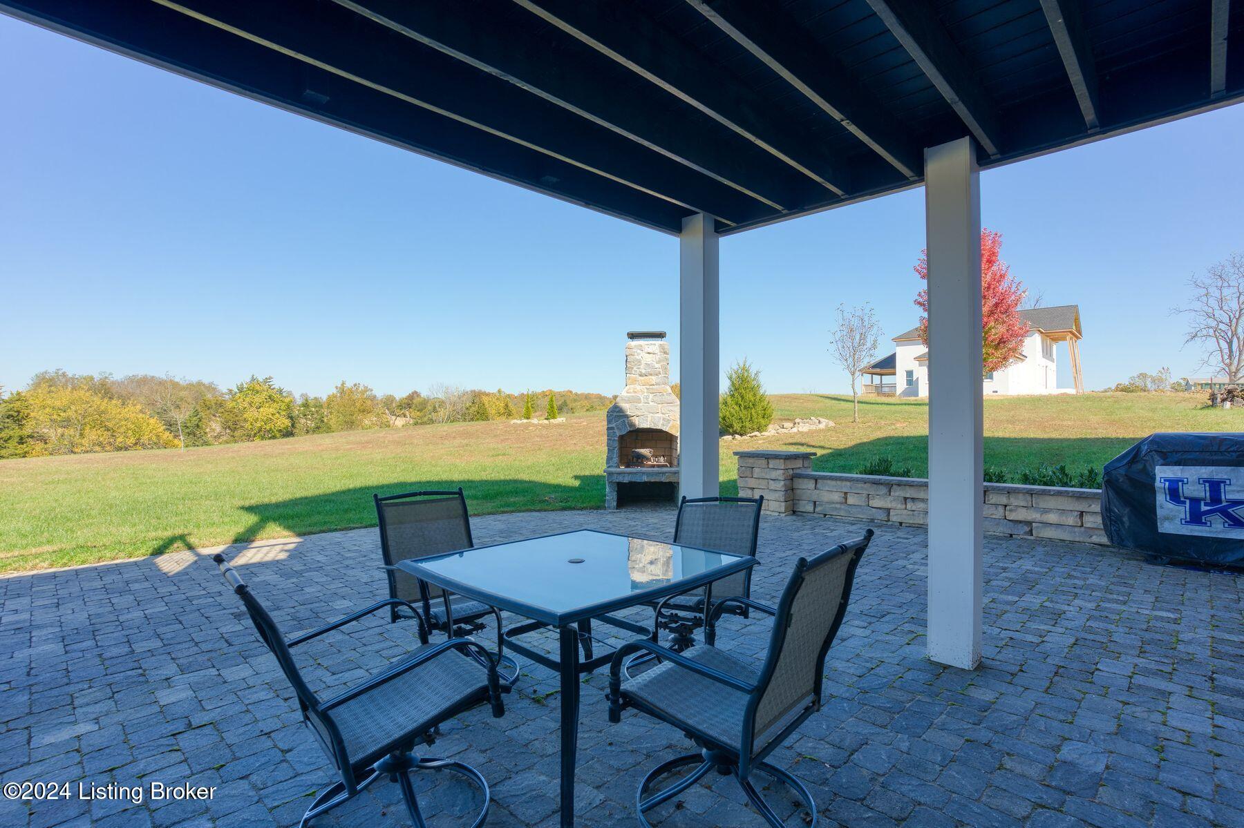 3698 Veechdale Rd