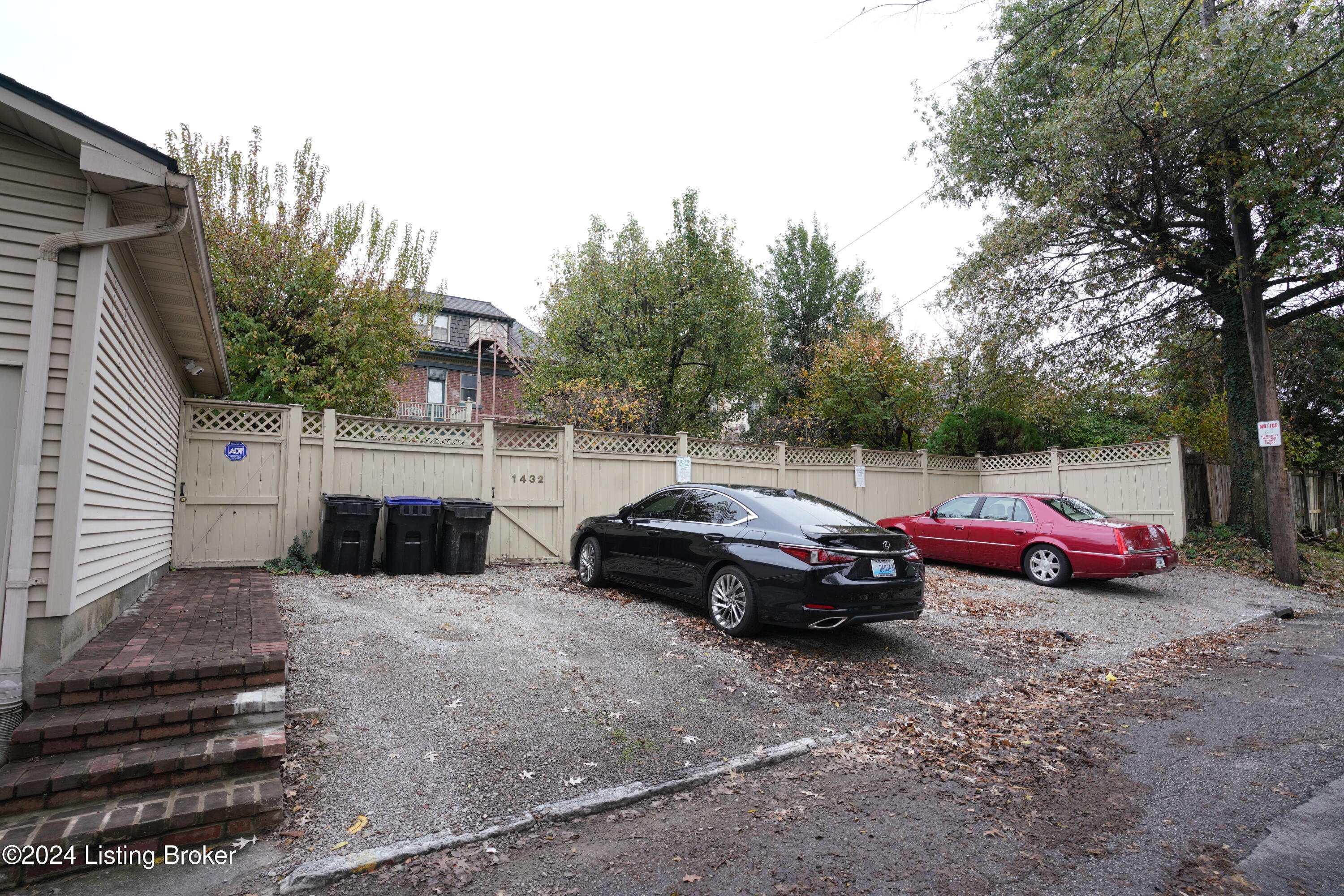 1432 Saint James Ct