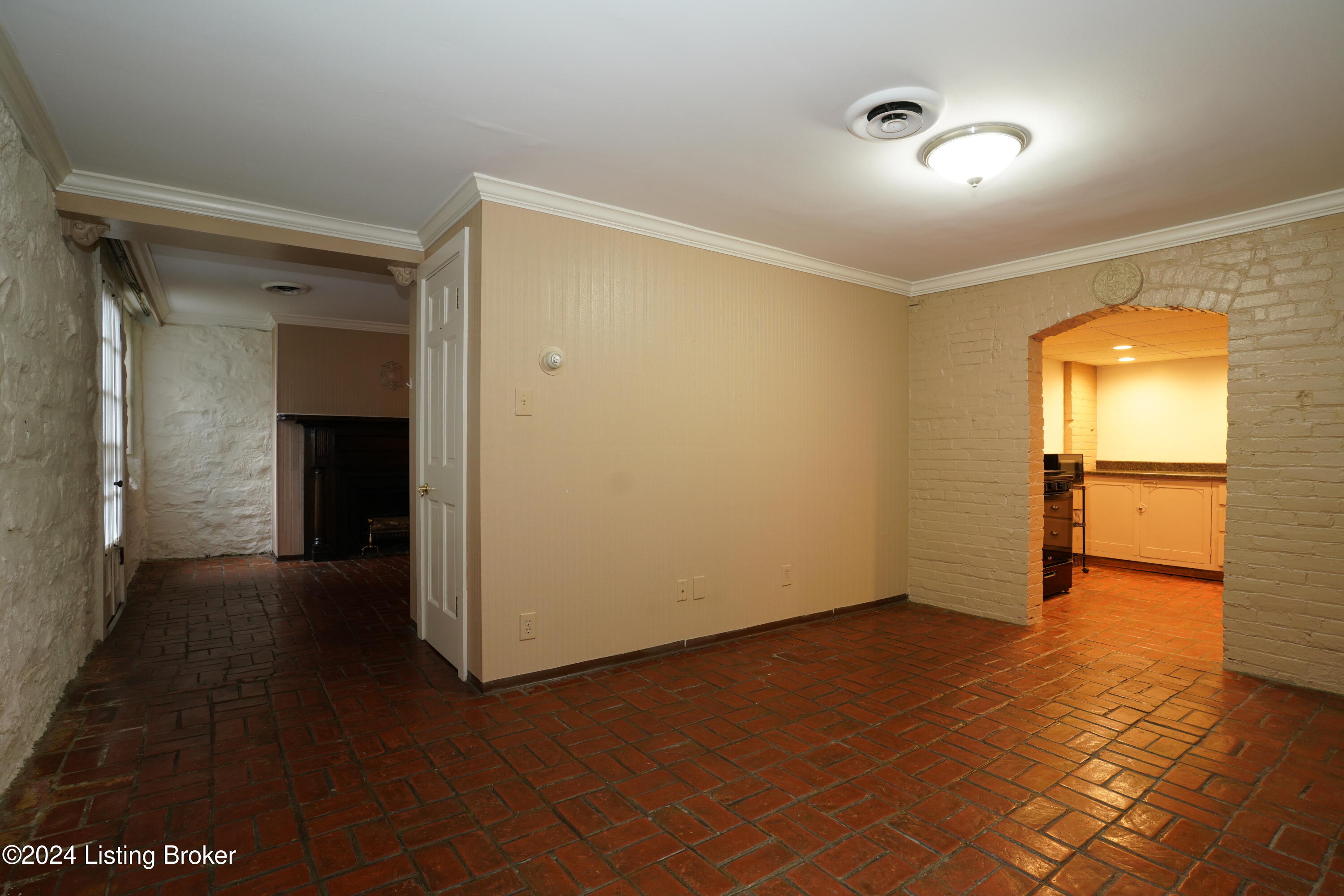1432 Saint James Ct