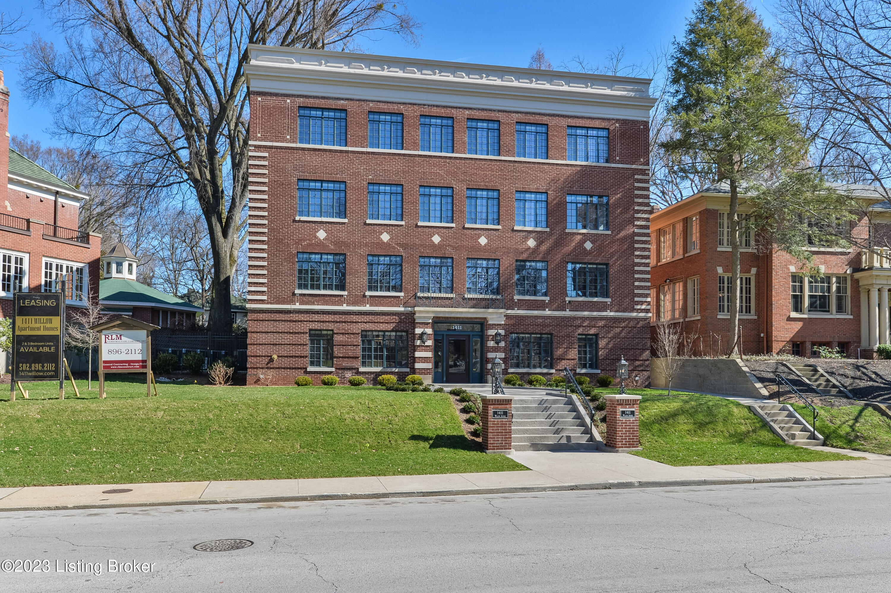 1411 Willow Ave, 1