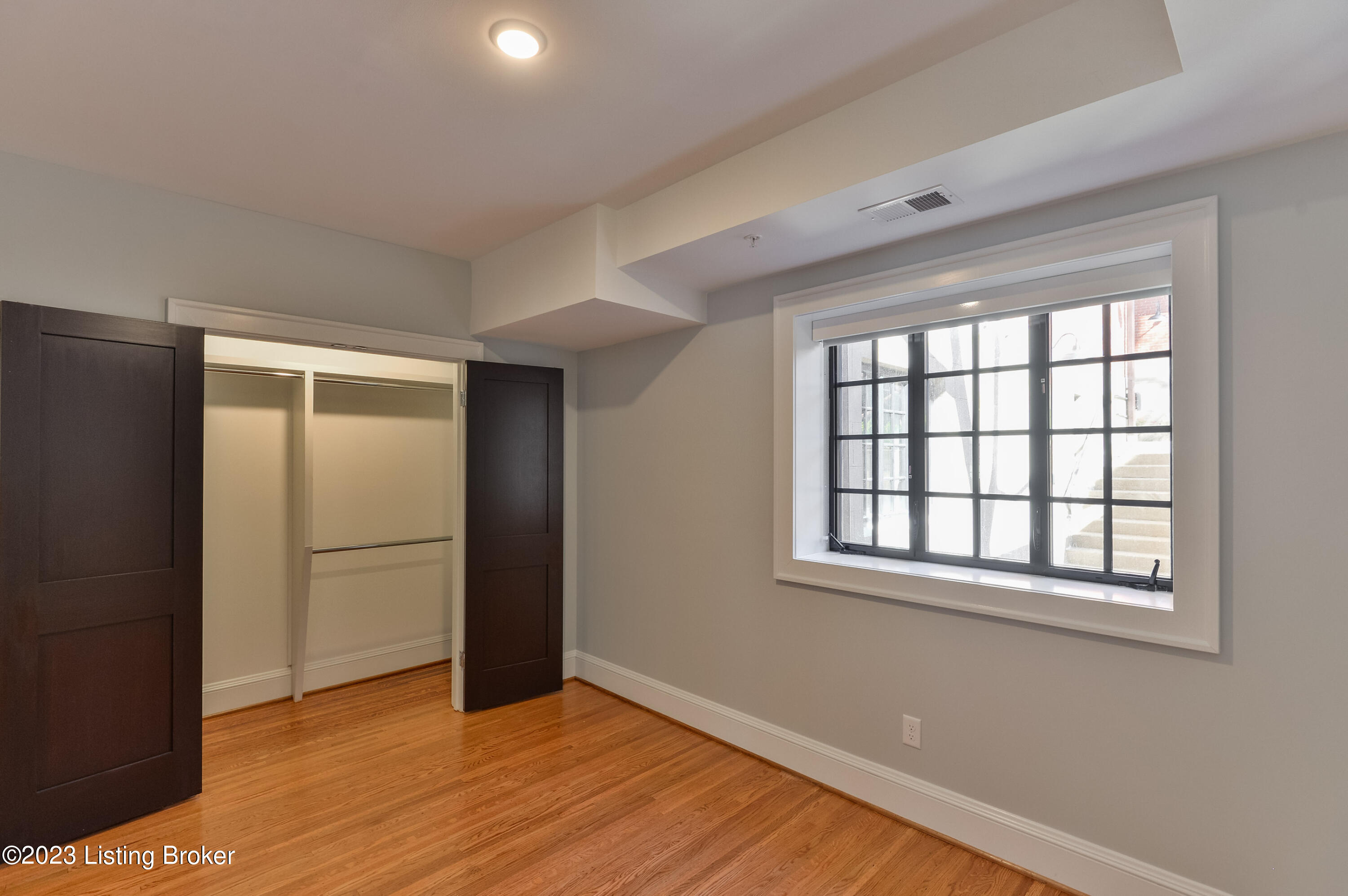 1411 Willow Ave, 1