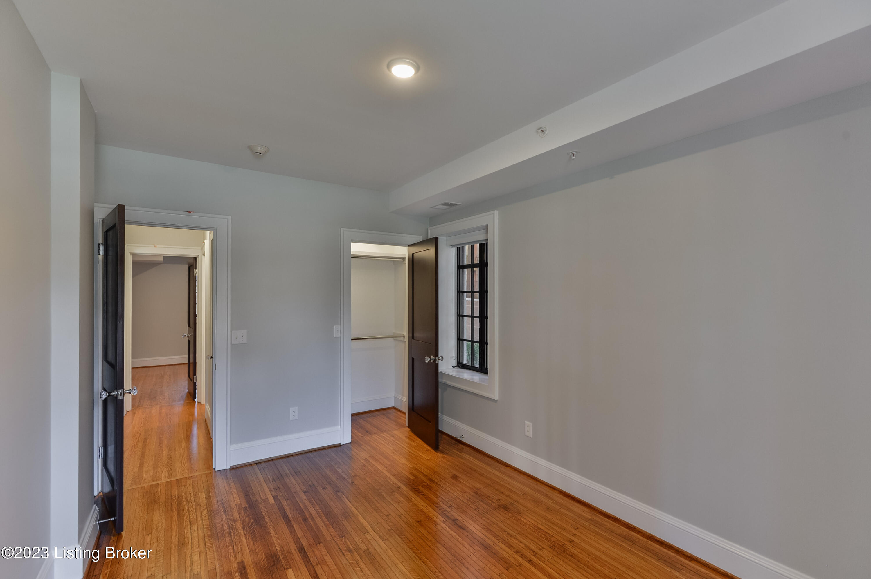 1411 Willow Ave, 1