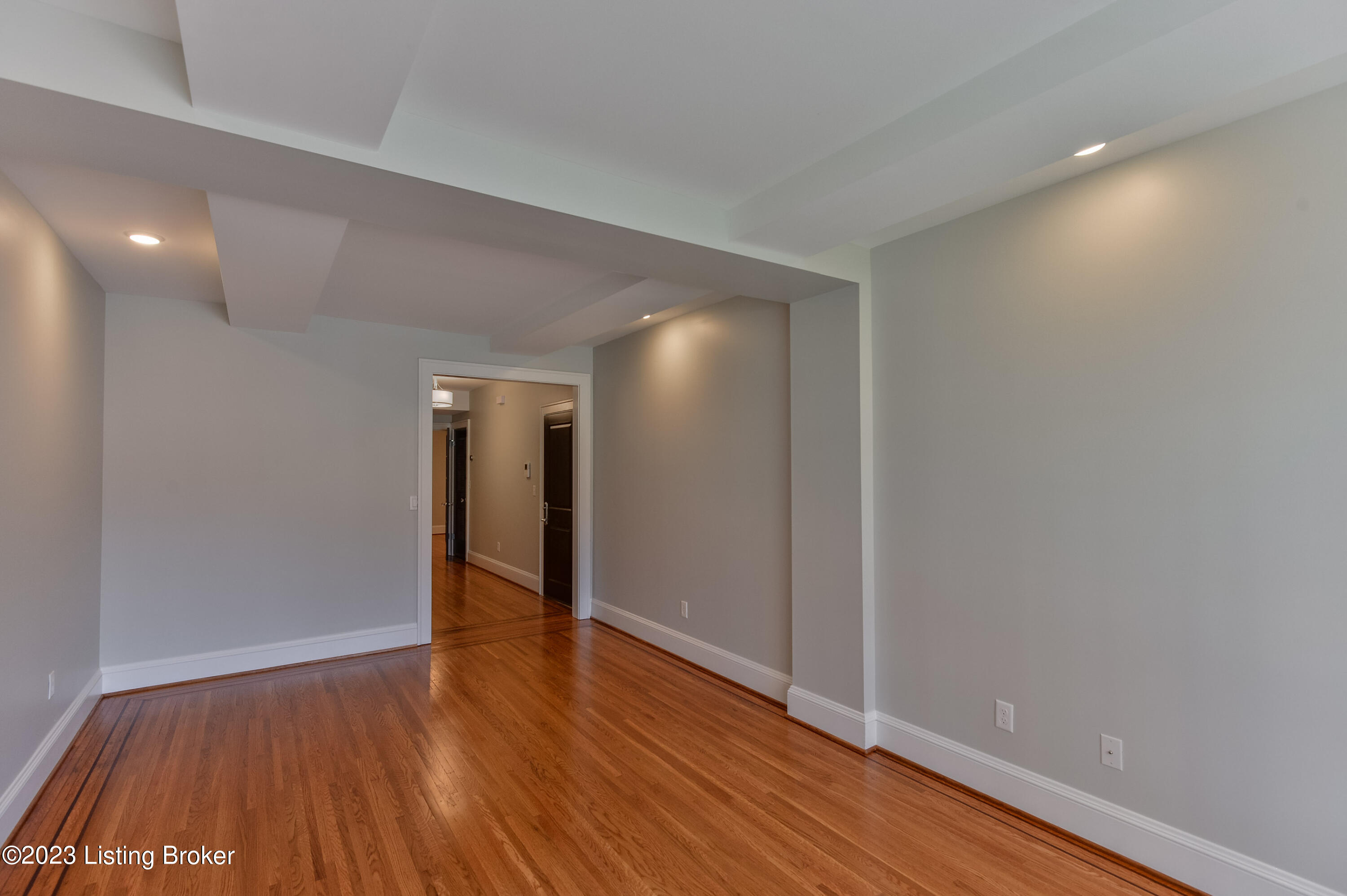 1411 Willow Ave, 1