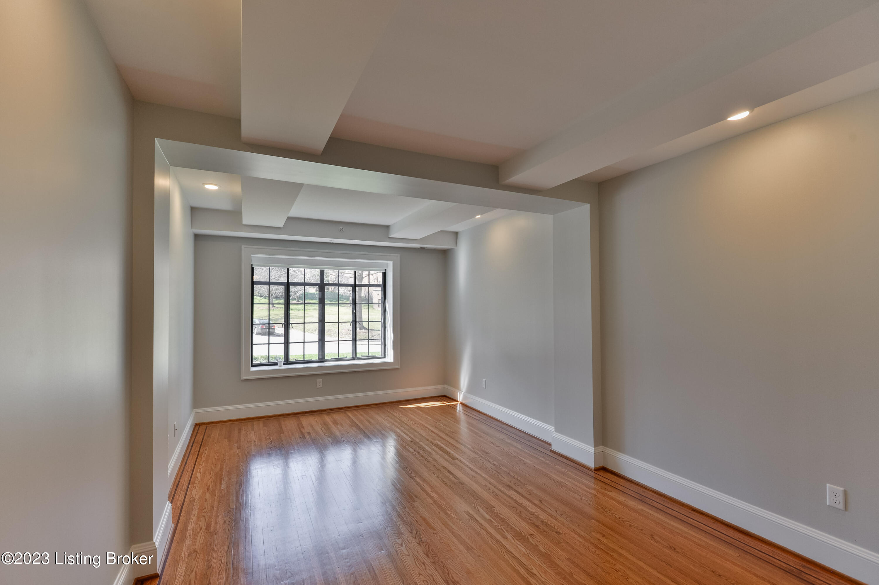 1411 Willow Ave, 1