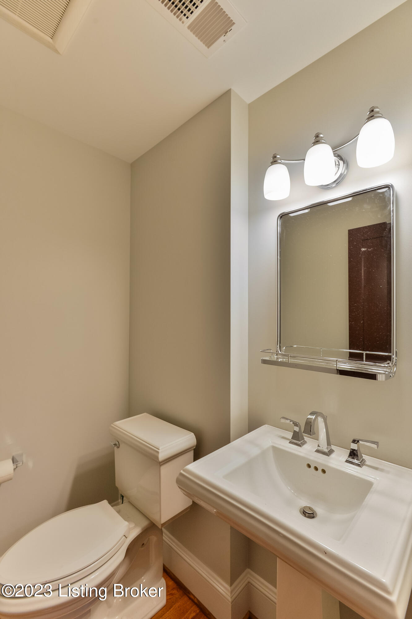1411 Willow Ave, 1