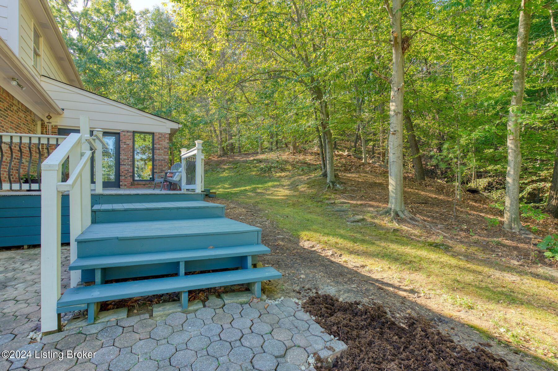 6817 Stone Hill Rd