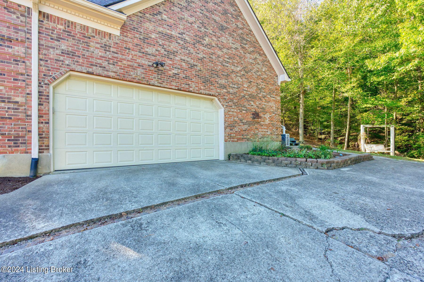 6817 Stone Hill Rd