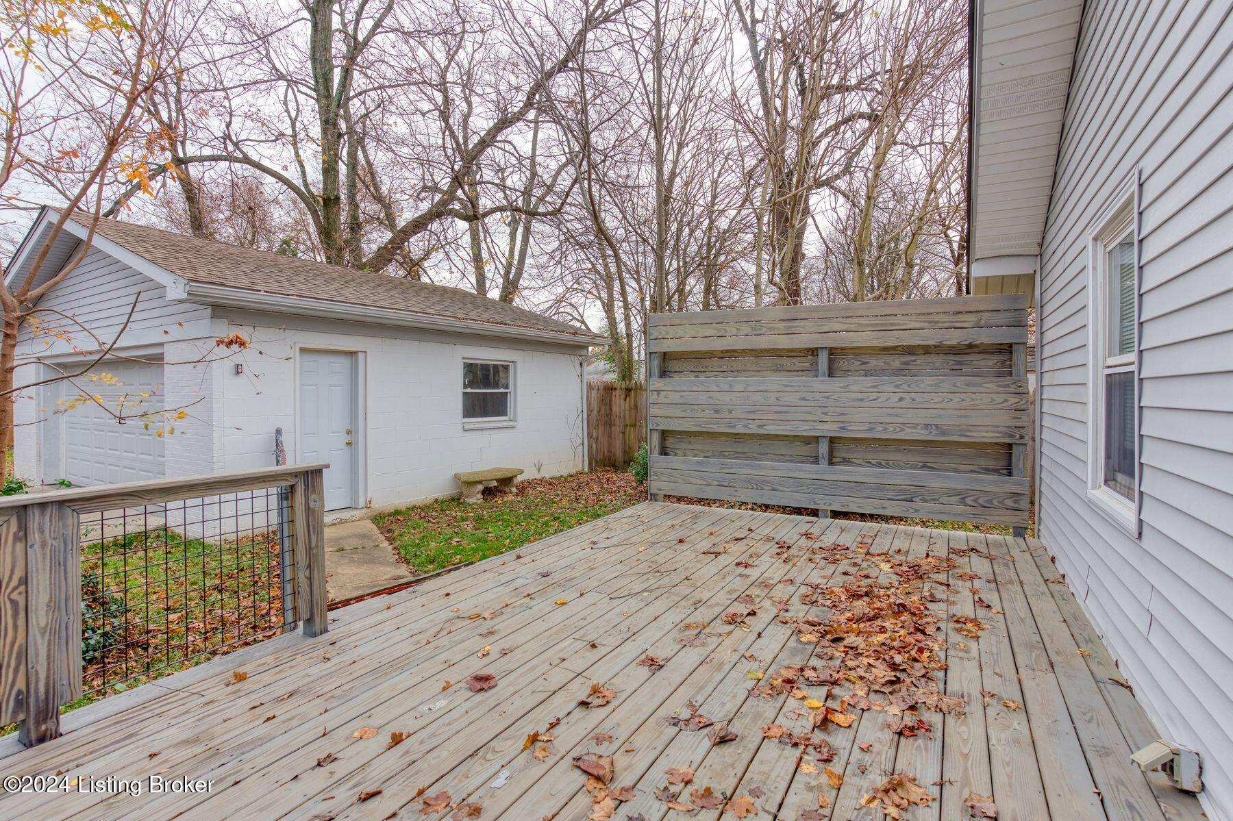 3207 Maple Rd