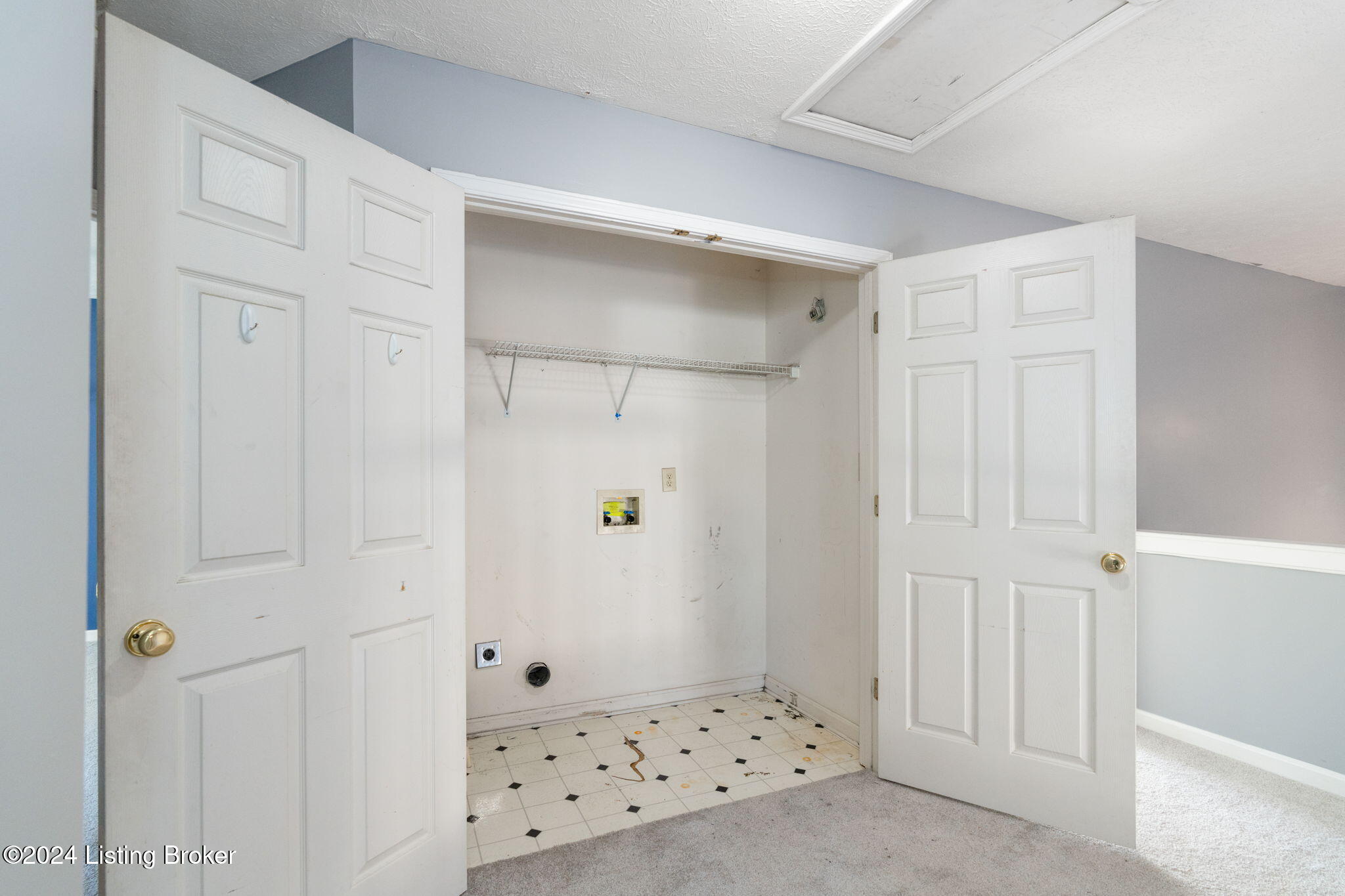 9703 Hunting Ground Ct