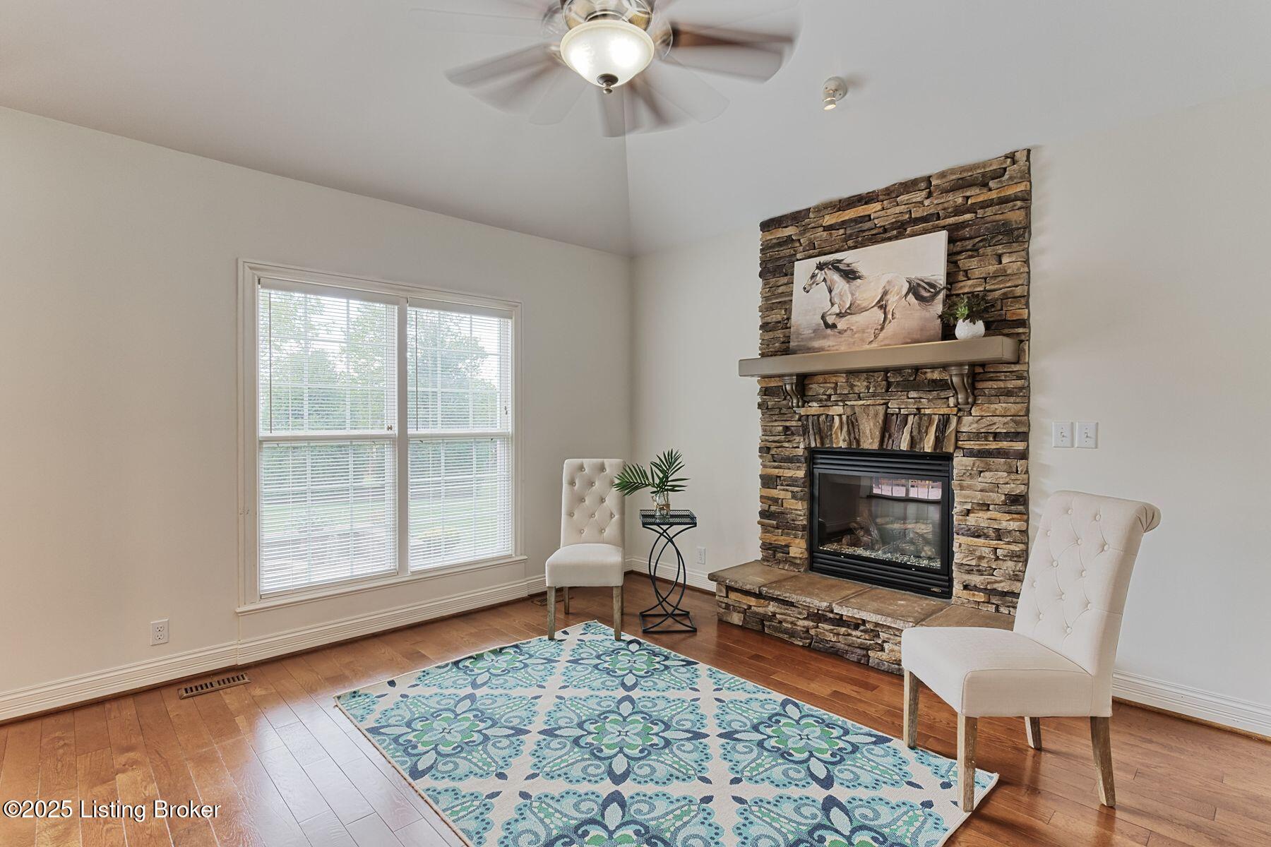 13303 Hampton Cir