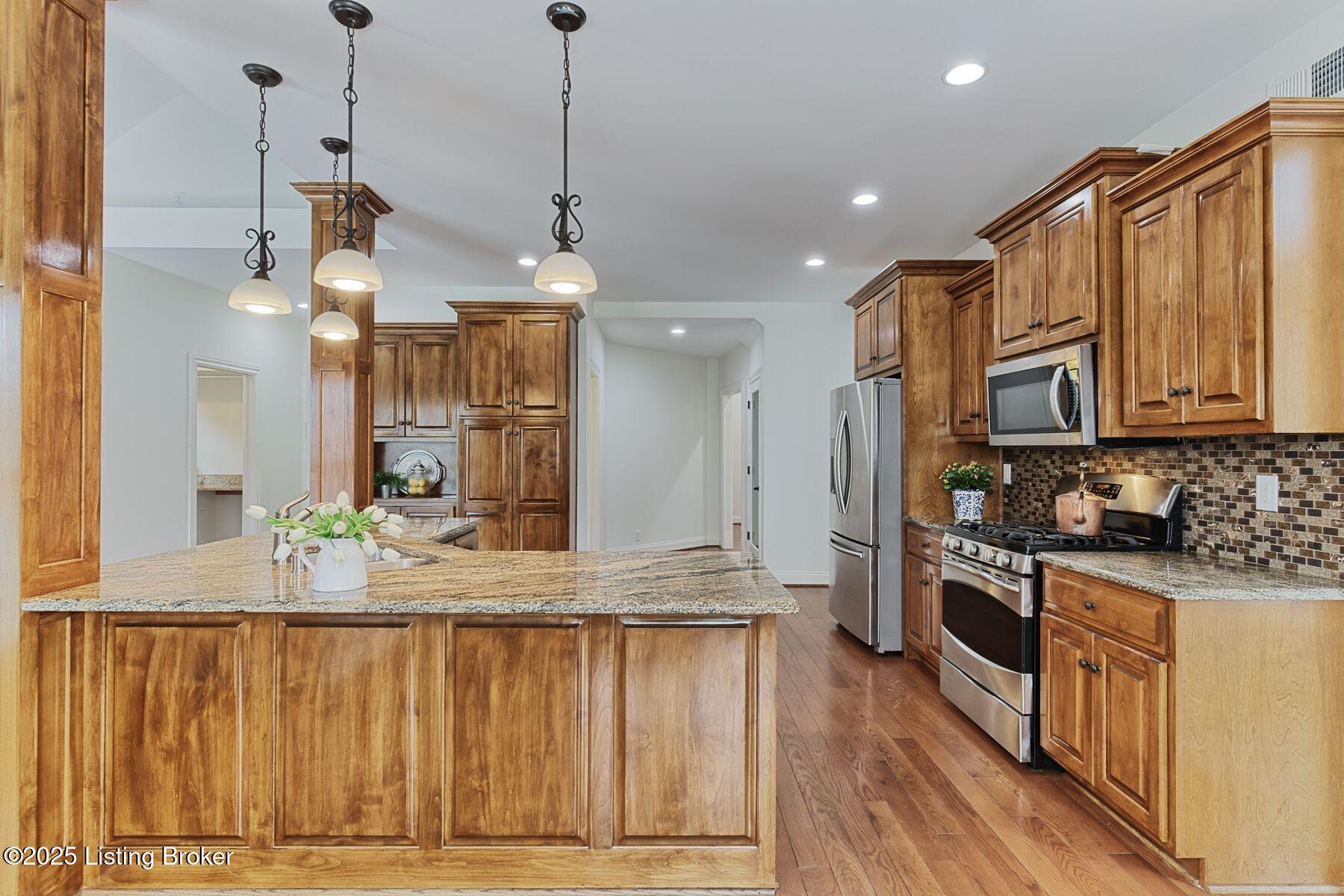 13303 Hampton Cir