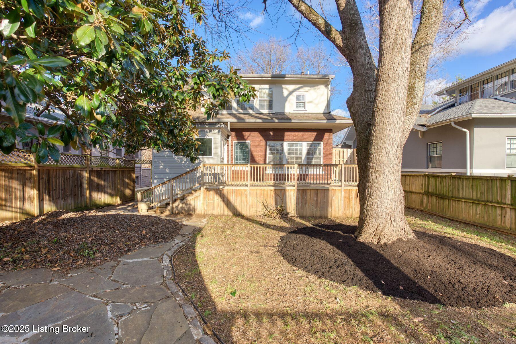 1618 Cowling Ave