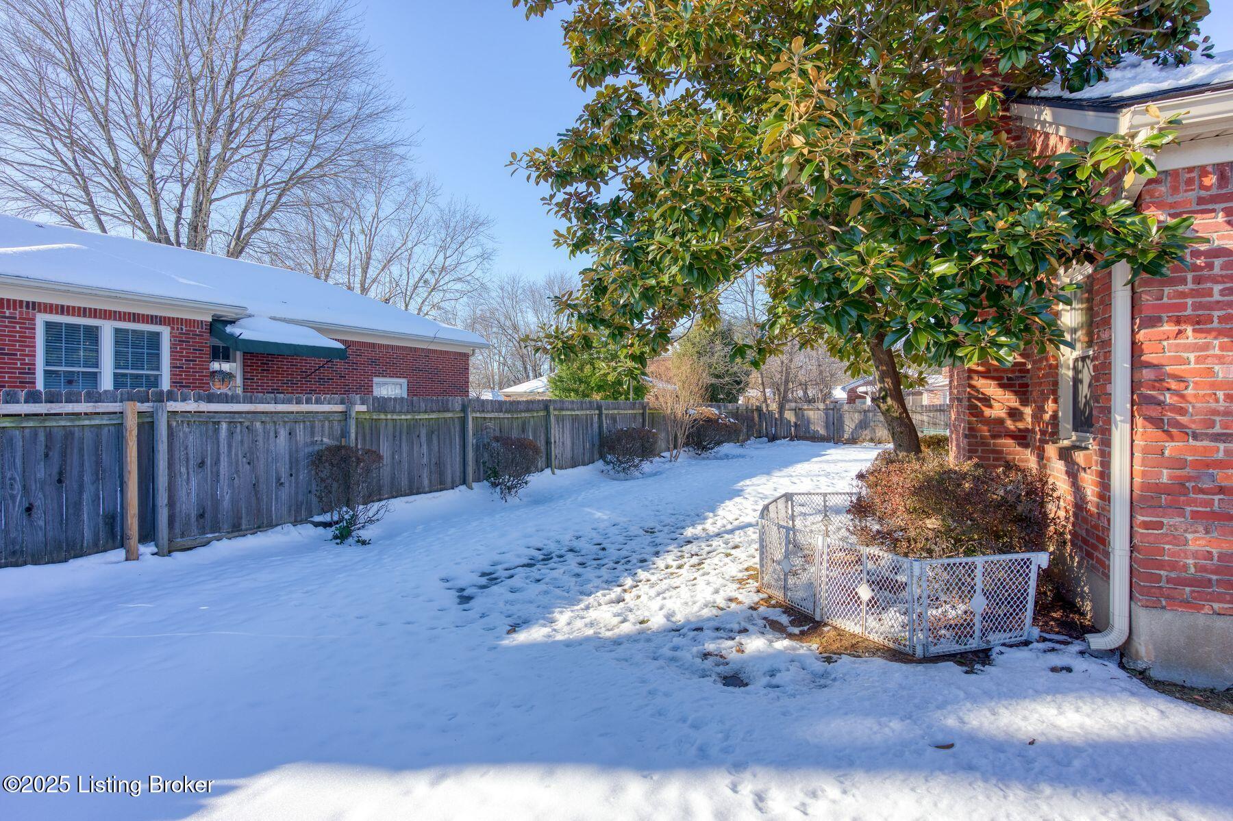 320 Brentford Ct