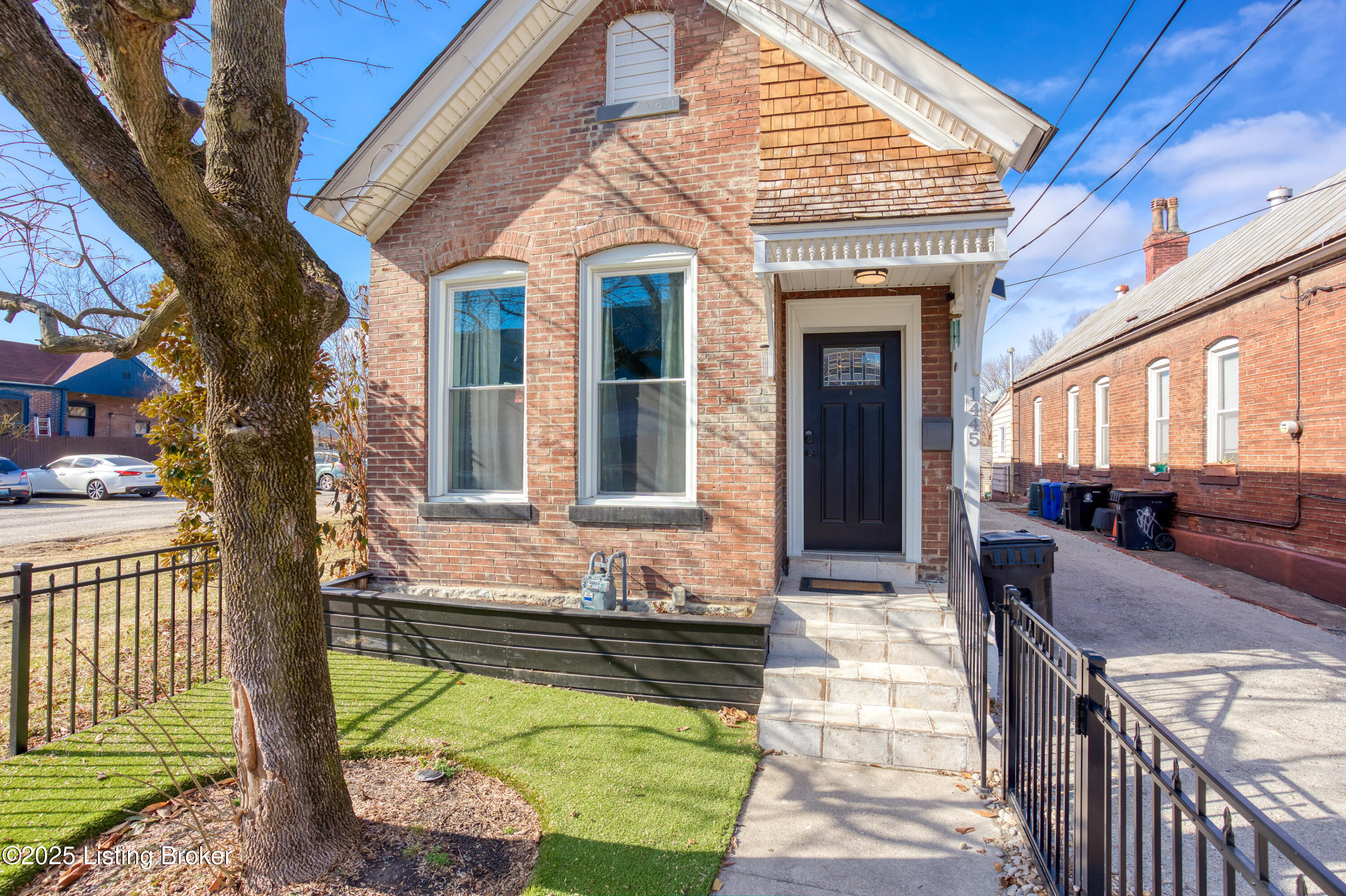 1445 Mellwood Ave