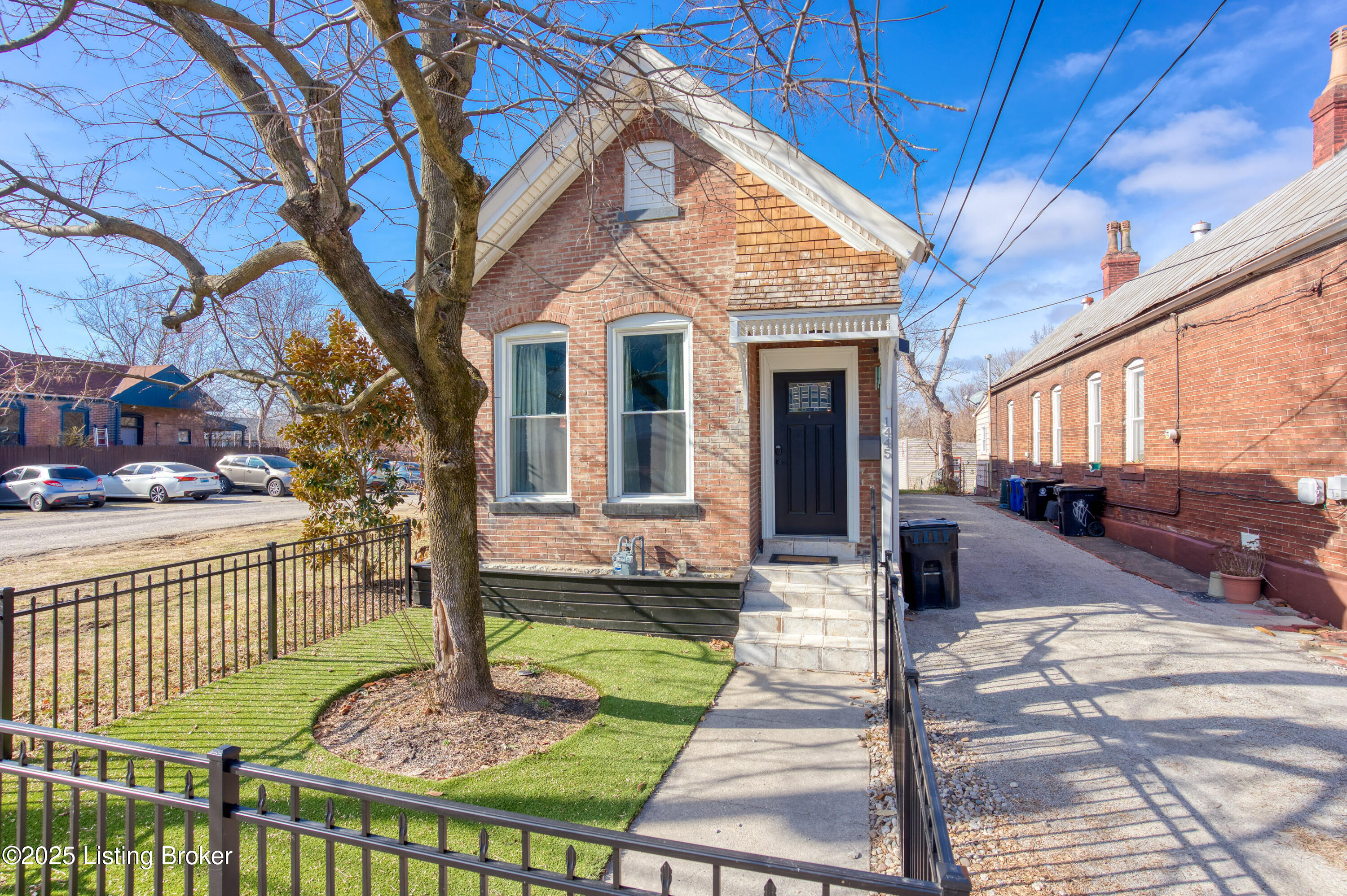 1445 Mellwood Ave