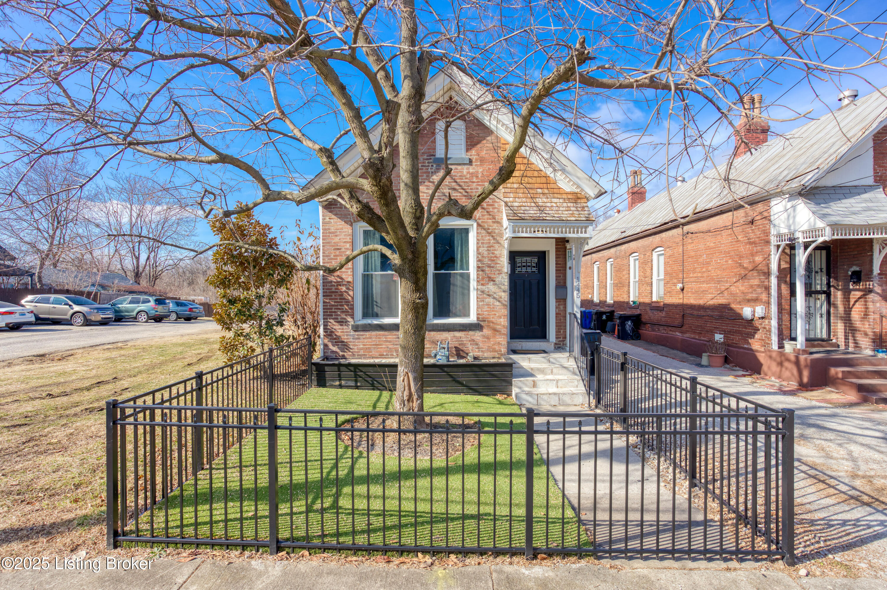 1445 Mellwood Ave