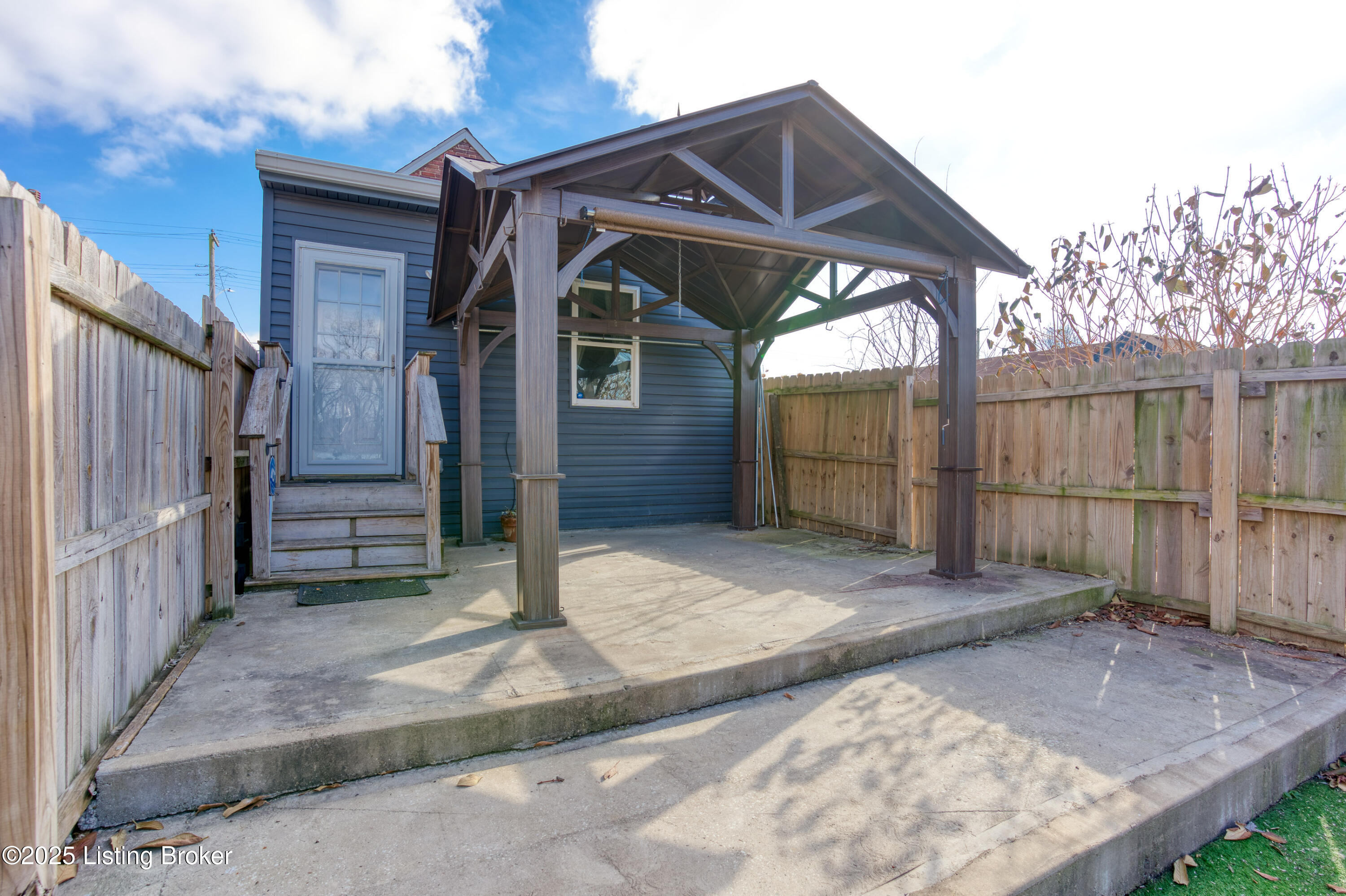 1445 Mellwood Ave