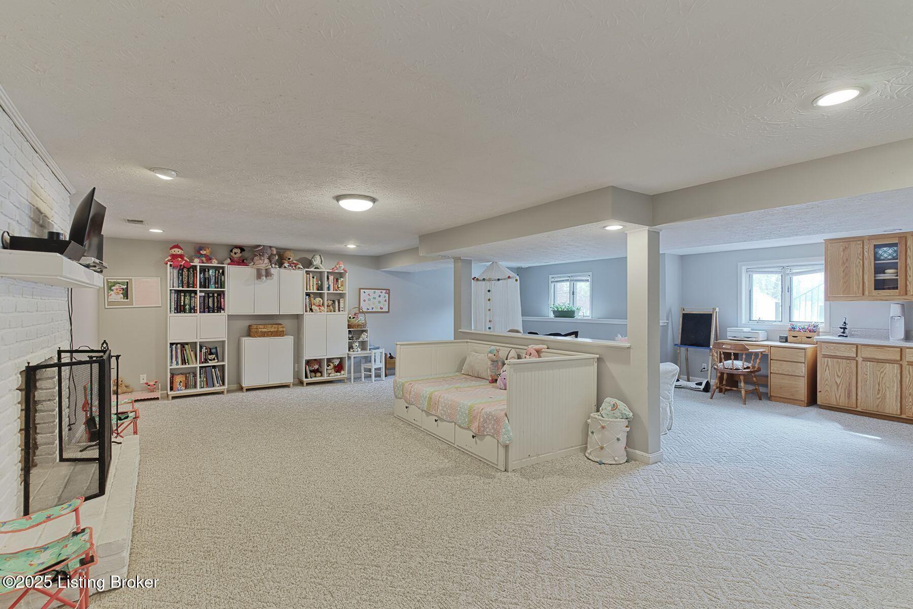 13200 Creekview Rd