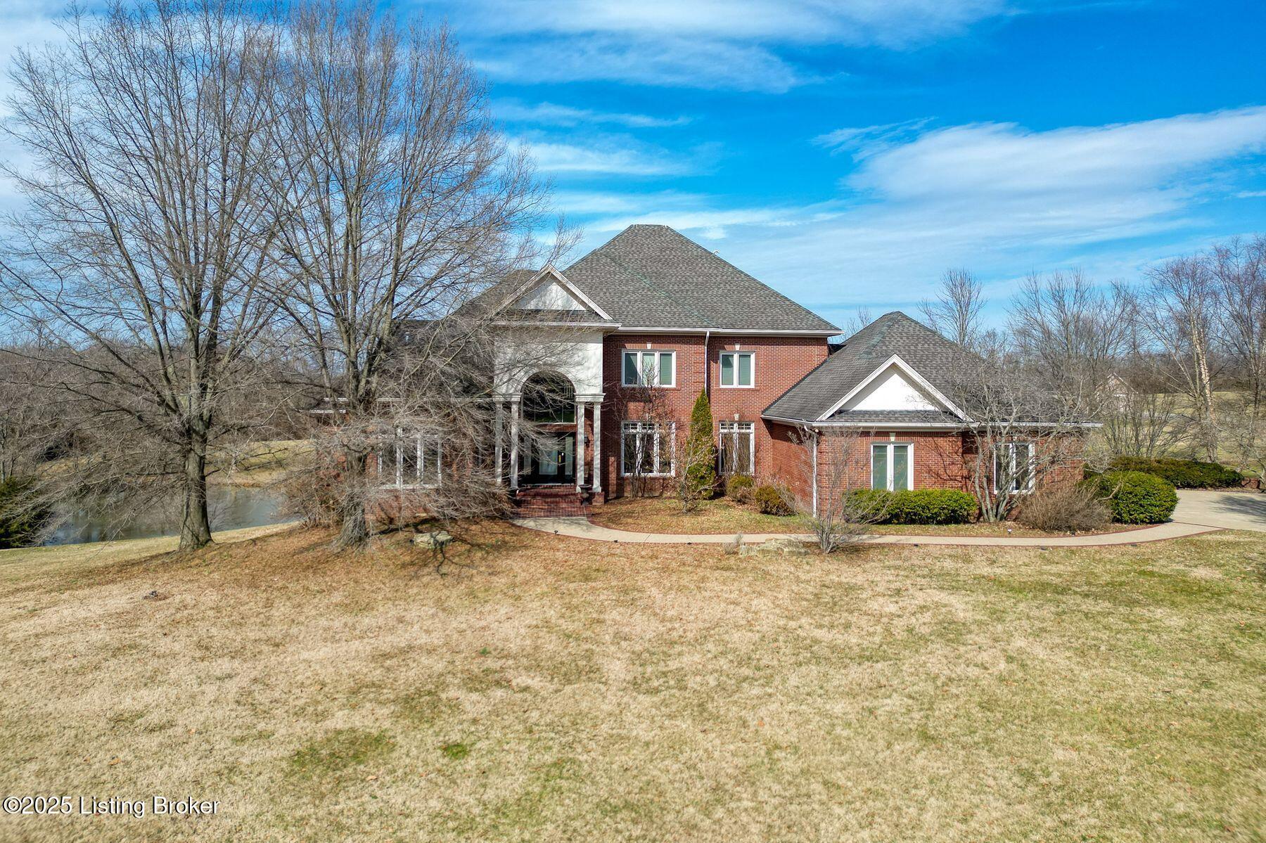1016 Majestic Oaks Way