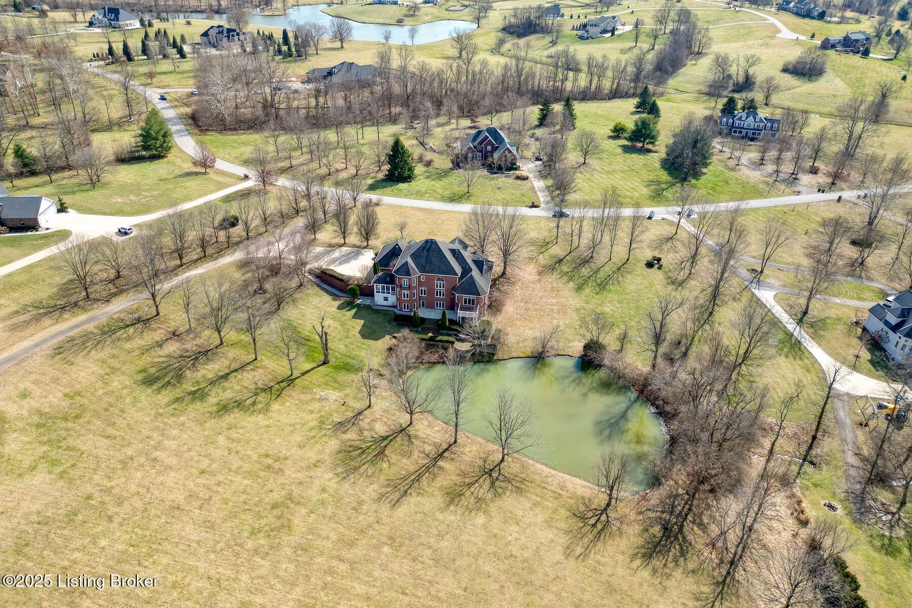 1016 Majestic Oaks Way