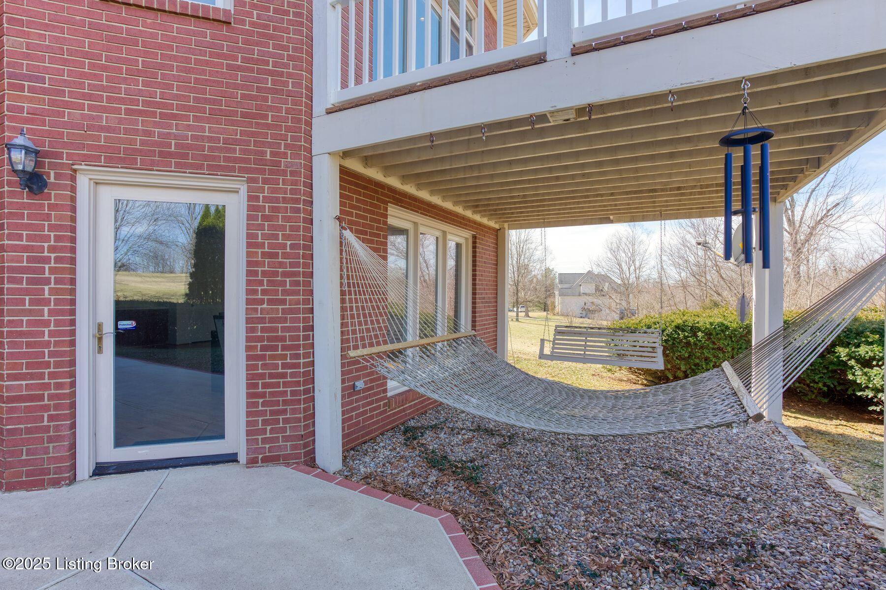 1016 Majestic Oaks Way
