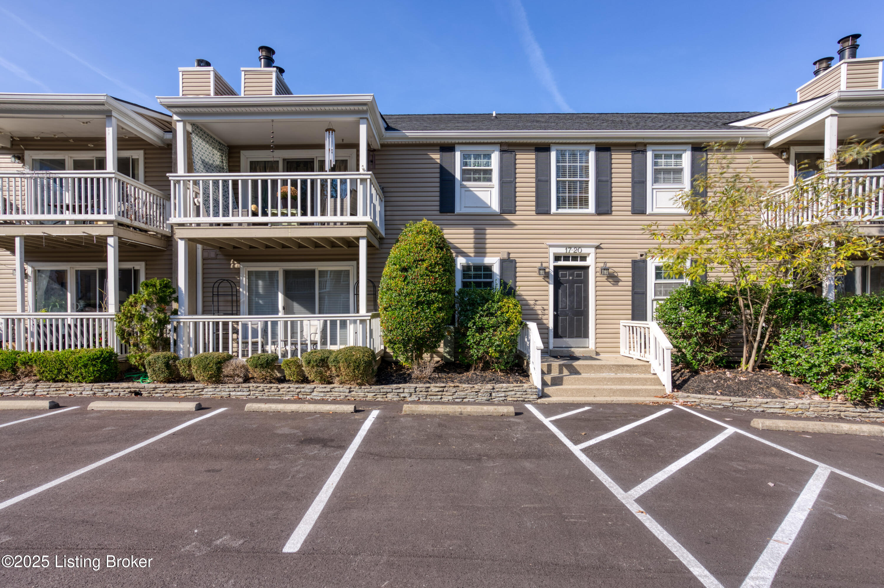 410 Mockingbird Valley Rd 16