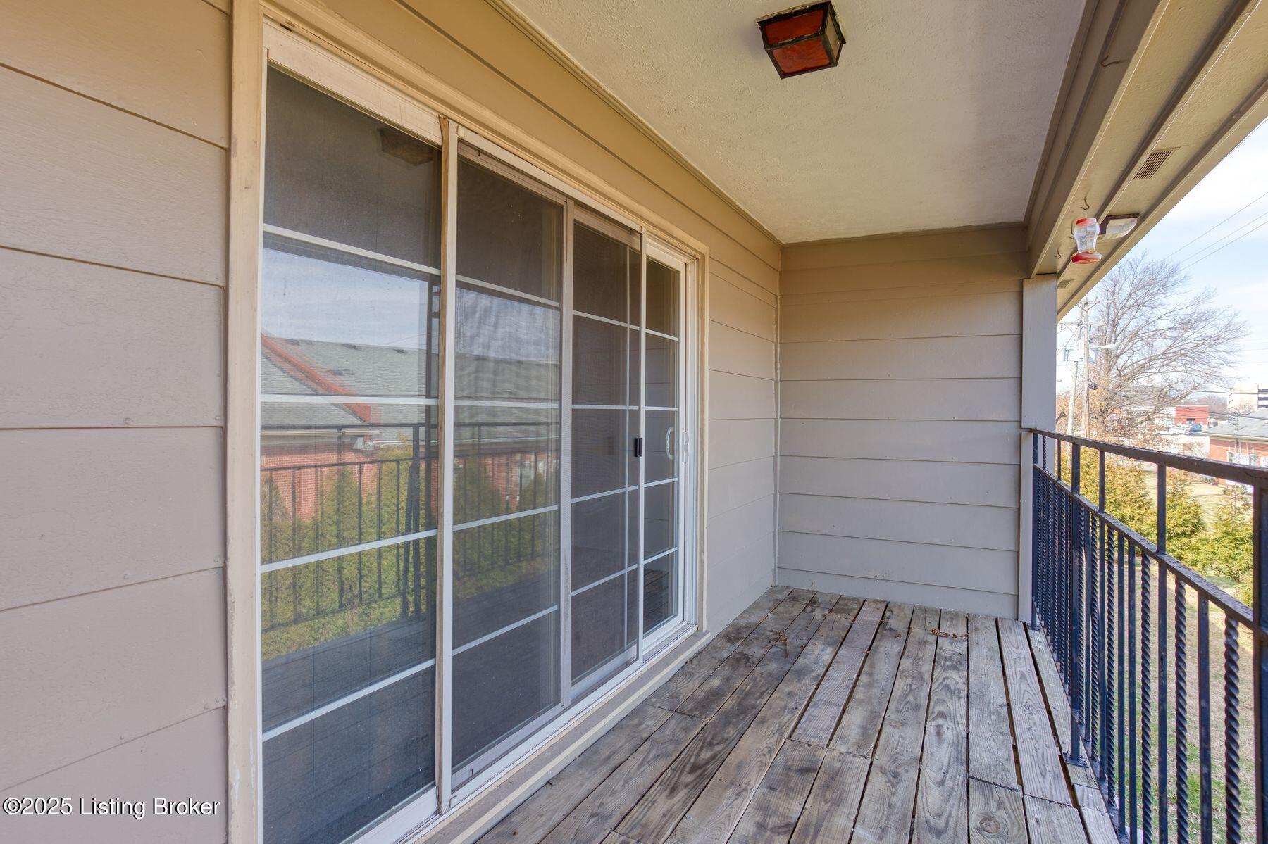 5 Dupont Way 7