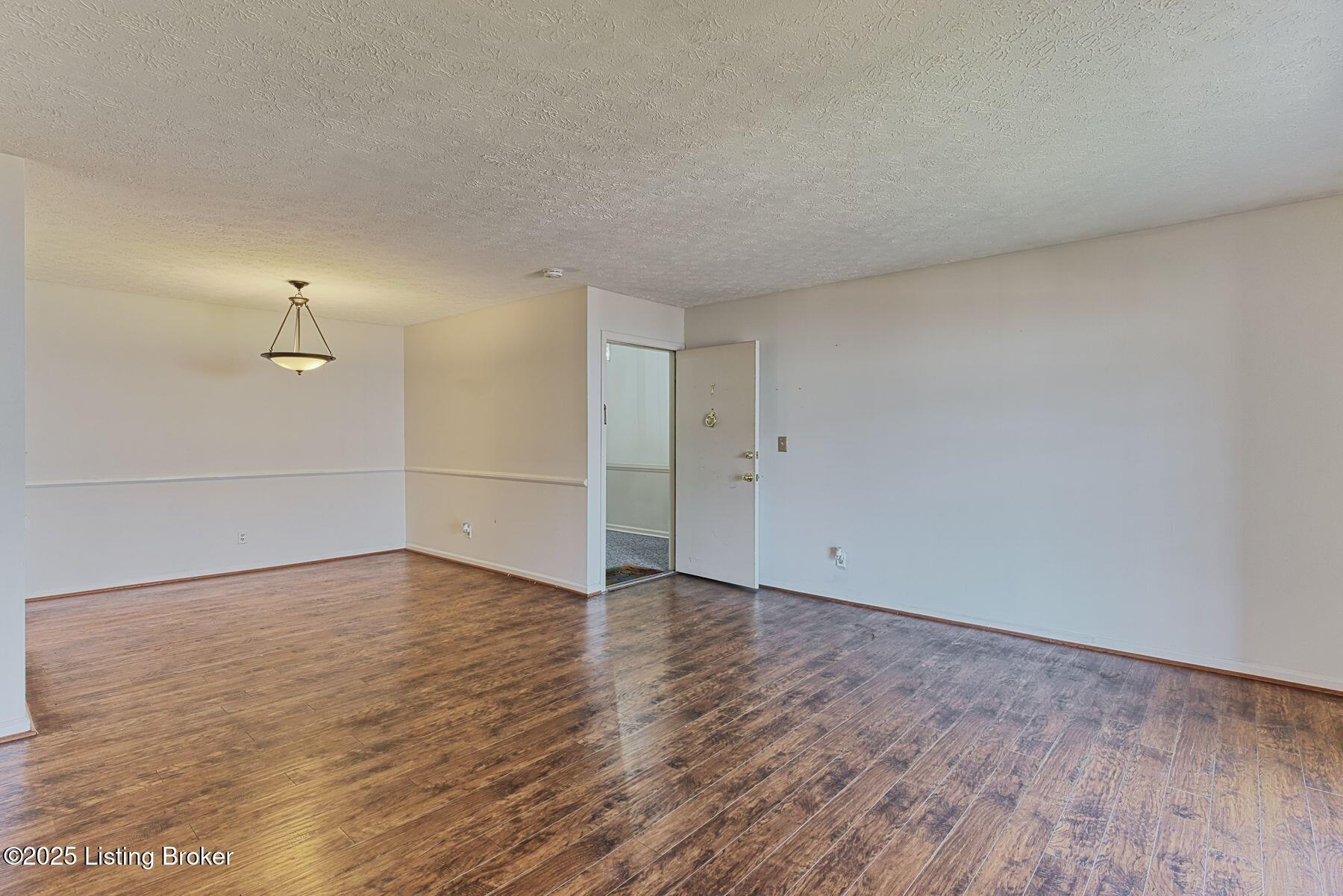 5 Dupont Way 7
