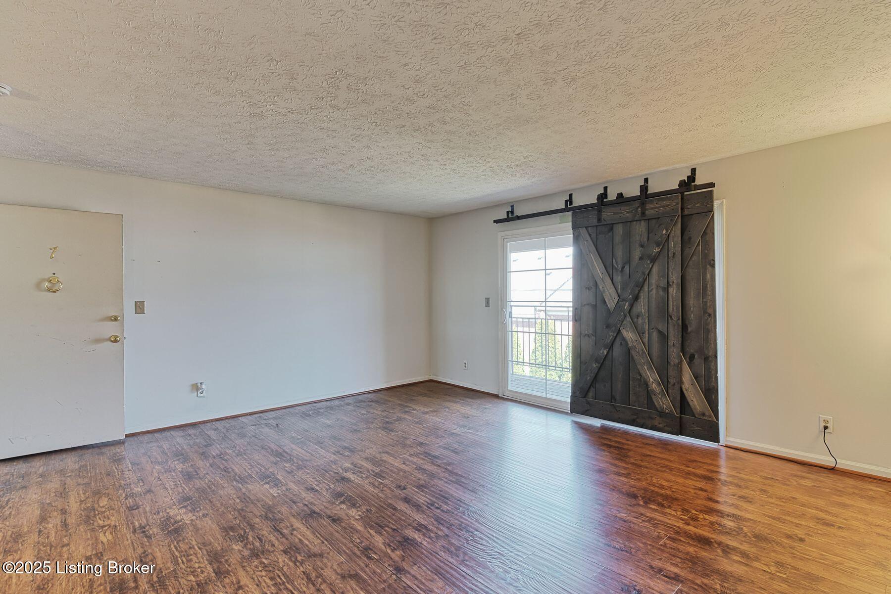 5 Dupont Way 7
