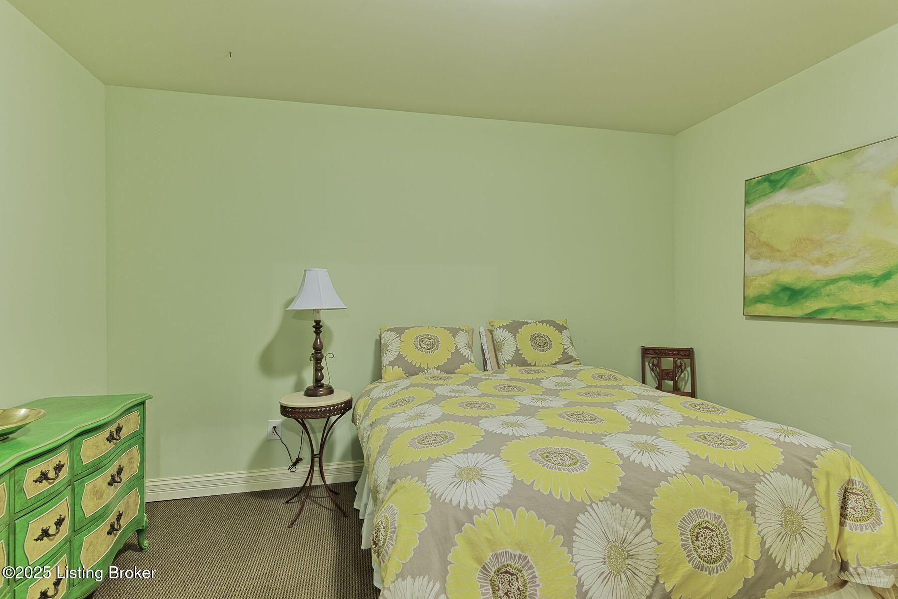 2711 Alia Cir