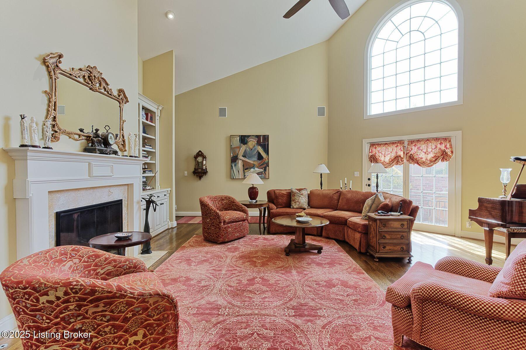2711 Alia Cir