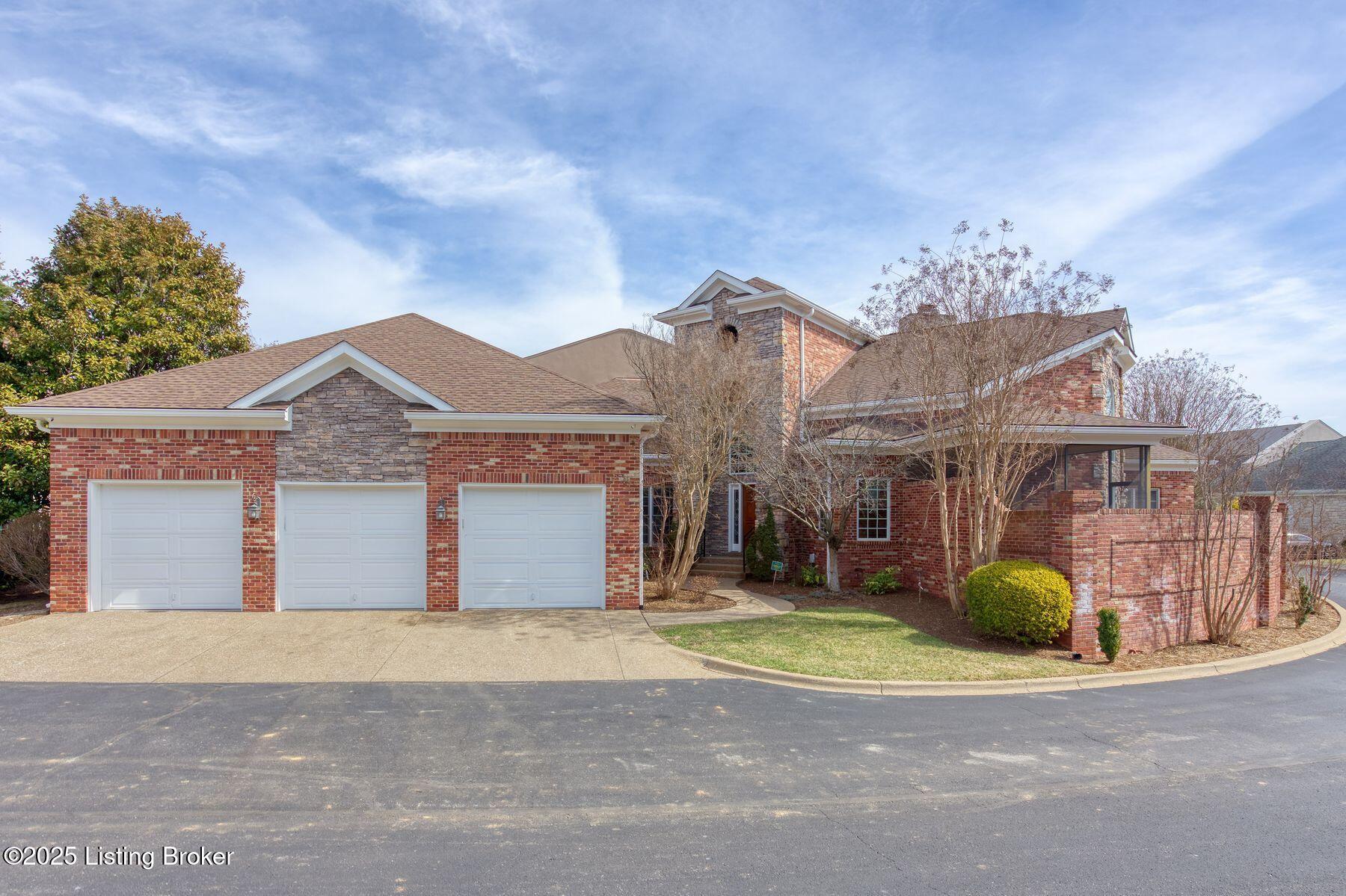 2711 Alia Cir