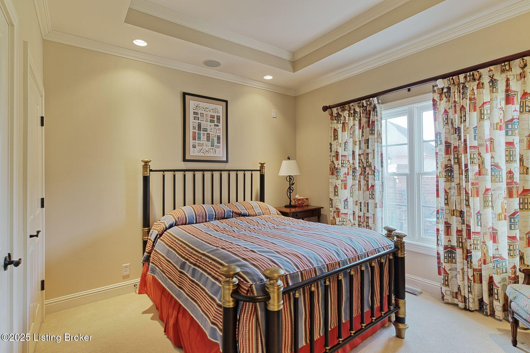 2711 Alia Cir