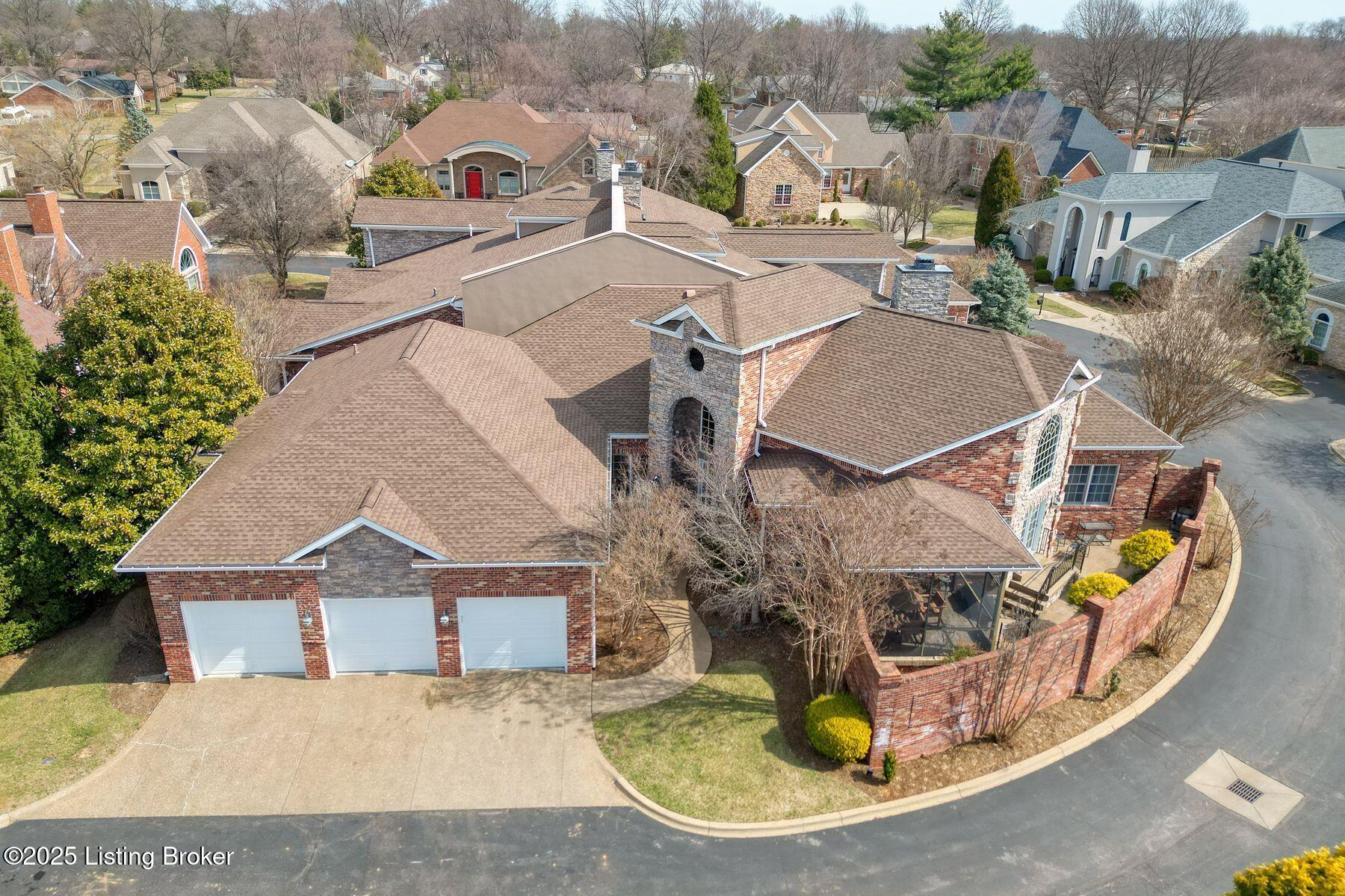 2711 Alia Cir