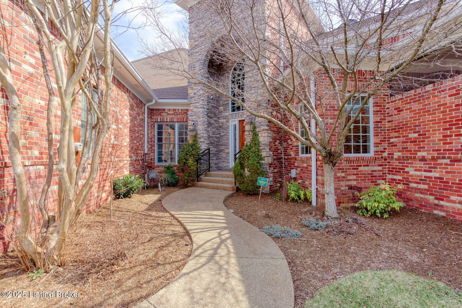 2711 Alia Cir