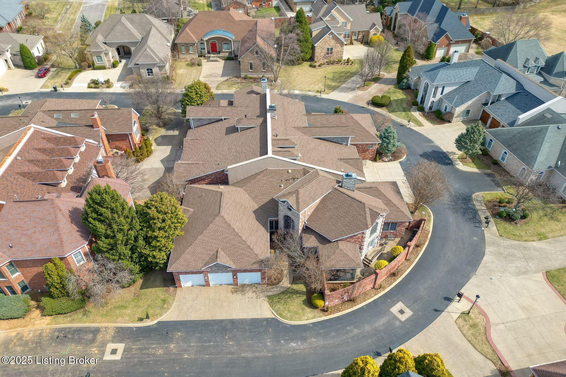 2711 Alia Cir