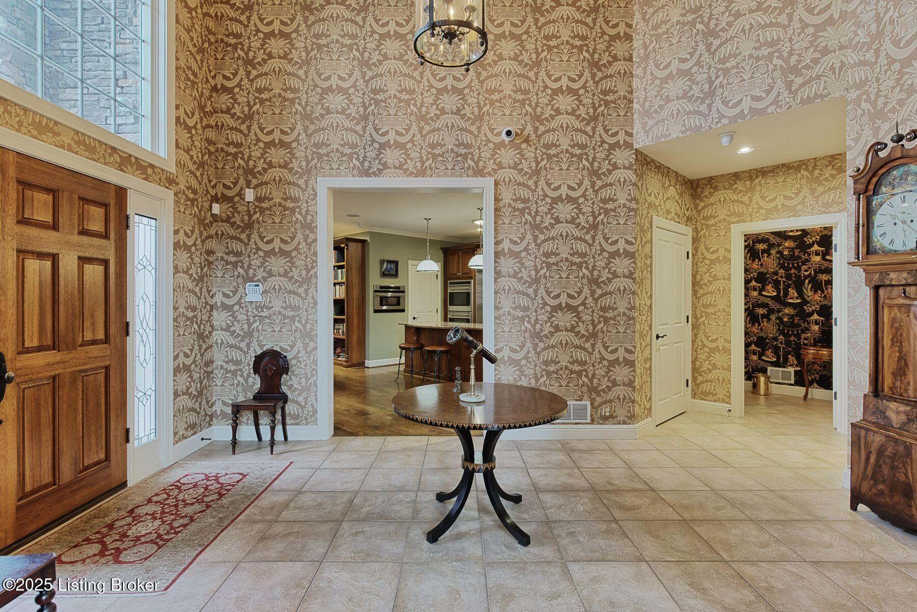 2711 Alia Cir