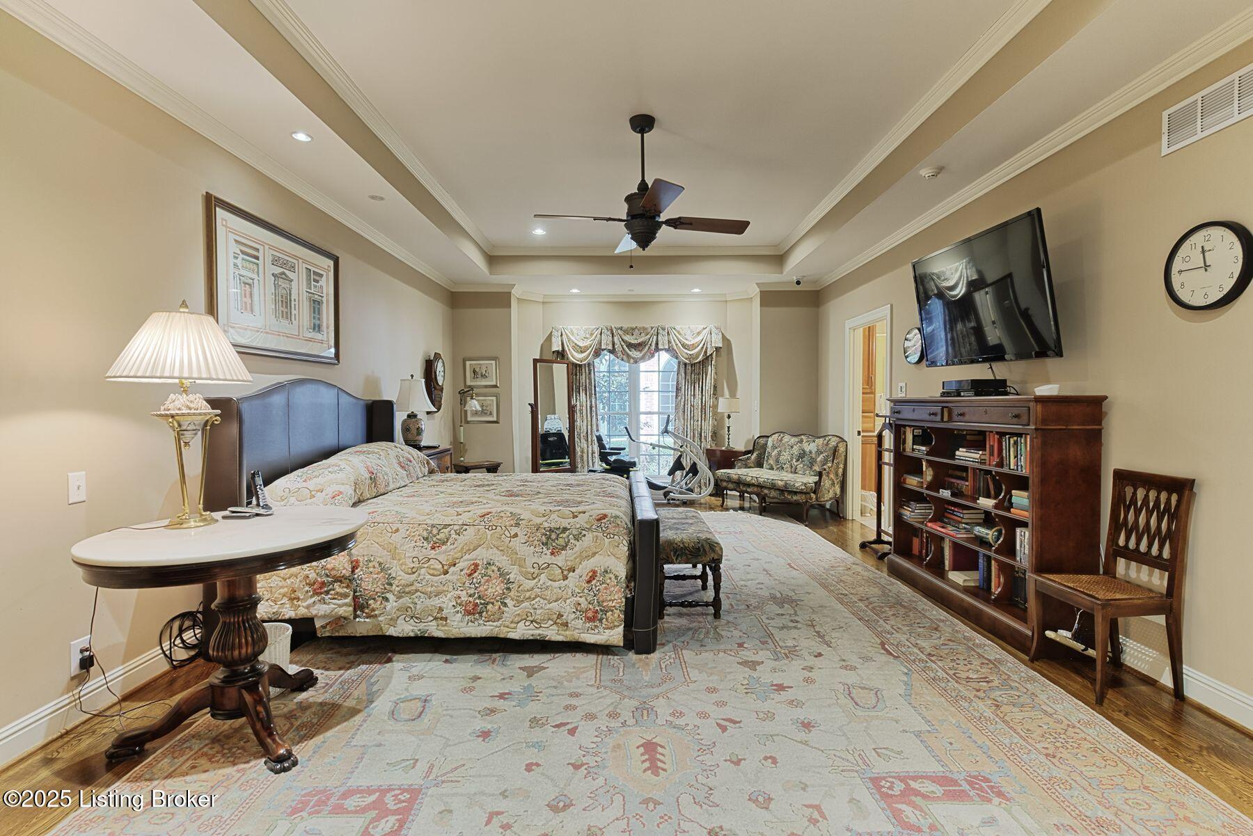 2711 Alia Cir