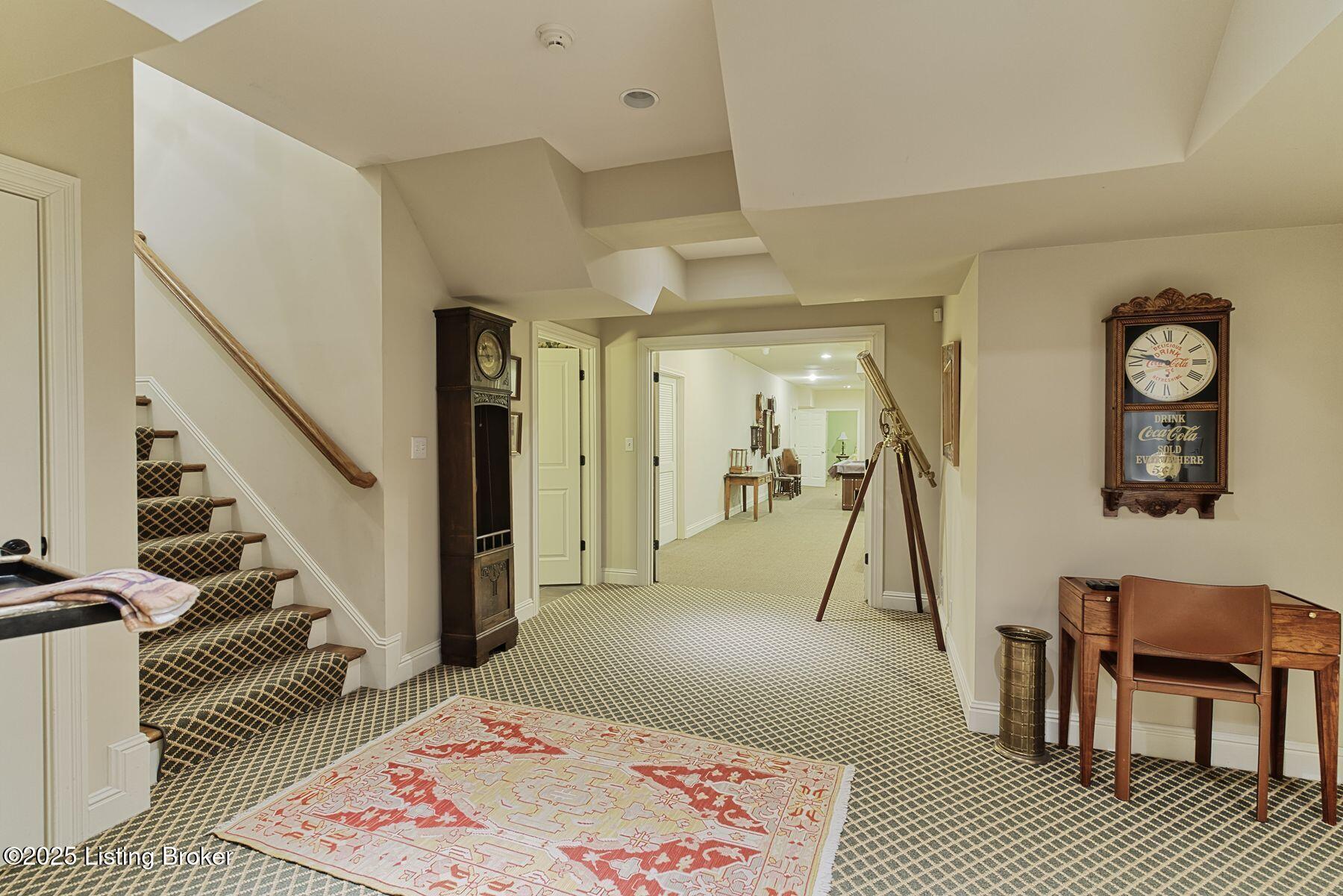 2711 Alia Cir