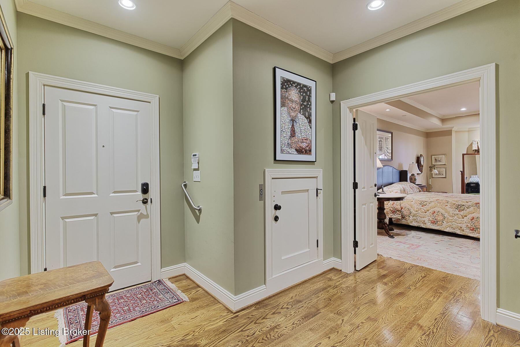 2711 Alia Cir