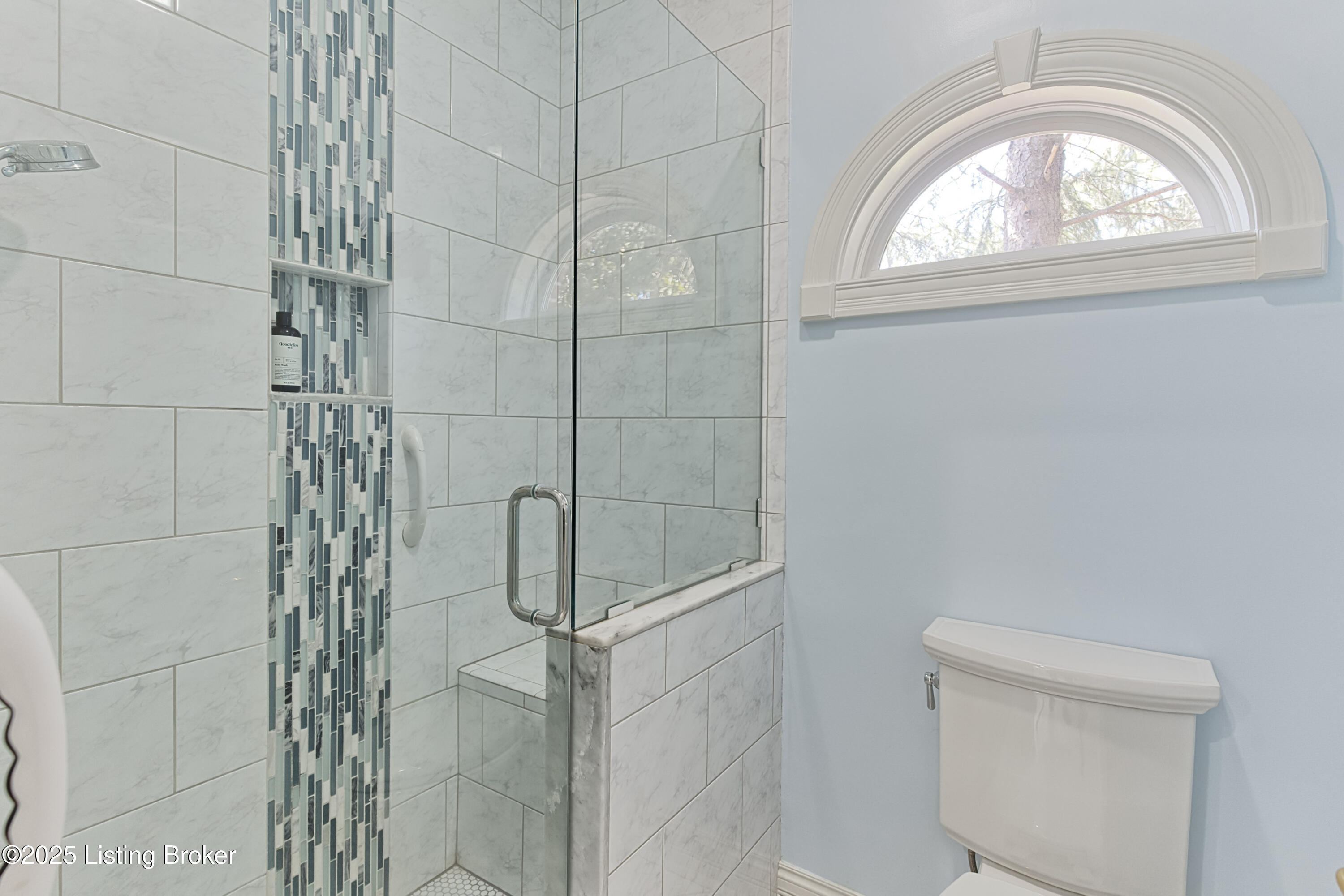 5916 Ashwood Bluff Dr