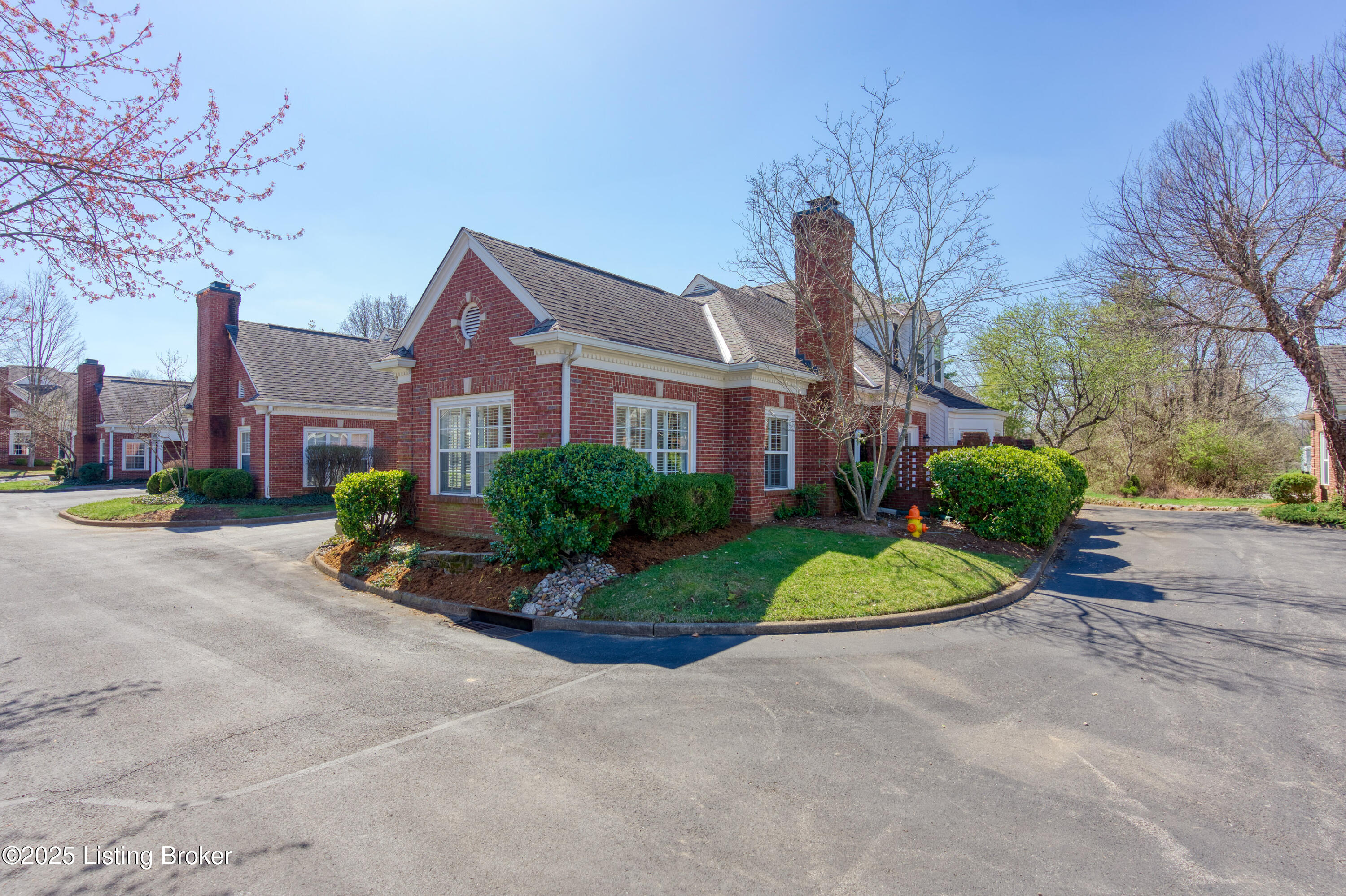 5916 Ashwood Bluff Dr