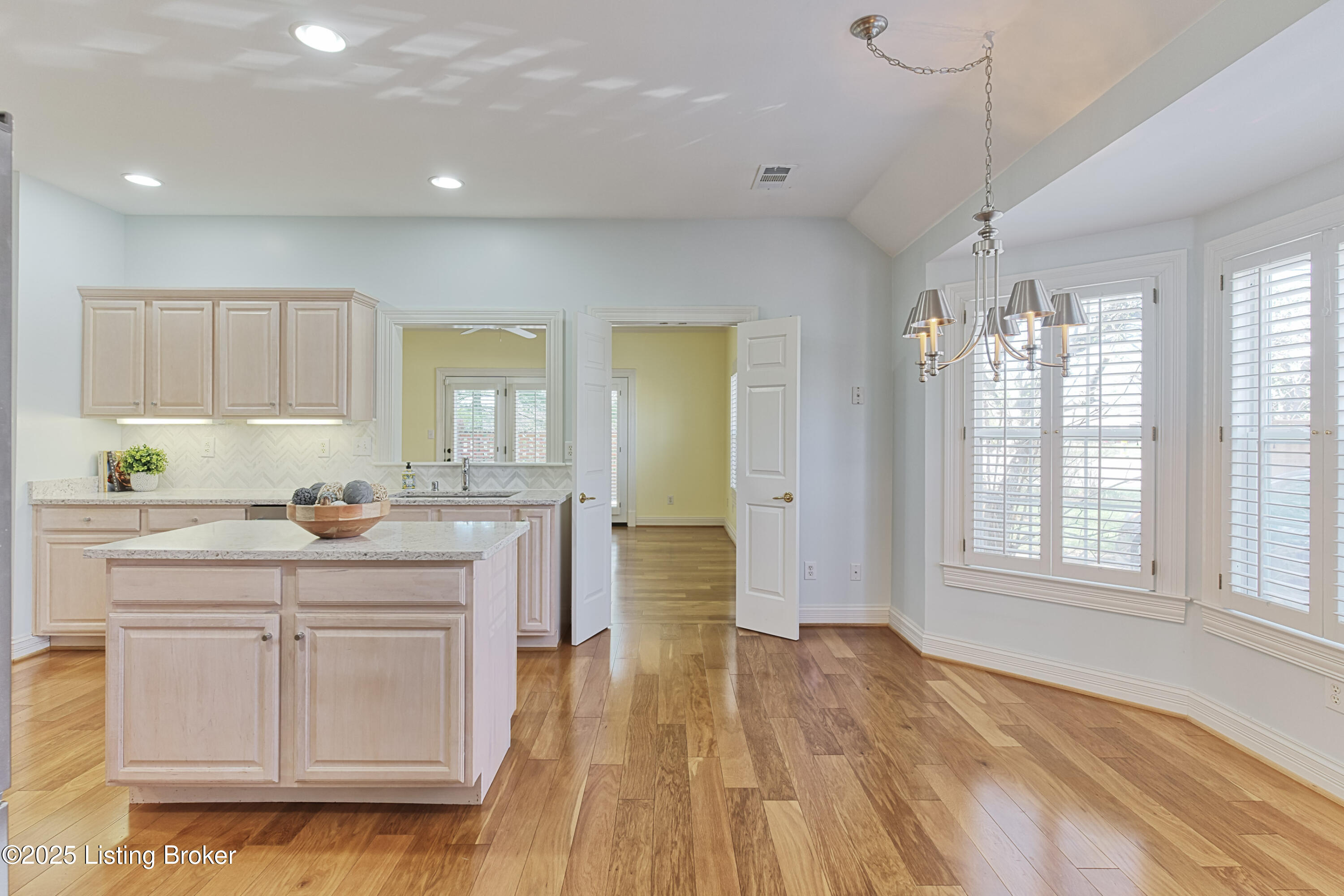 5916 Ashwood Bluff Dr