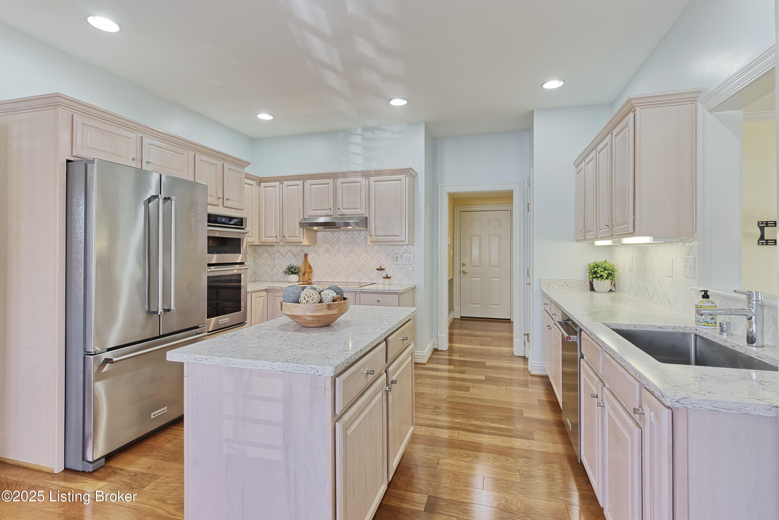 5916 Ashwood Bluff Dr