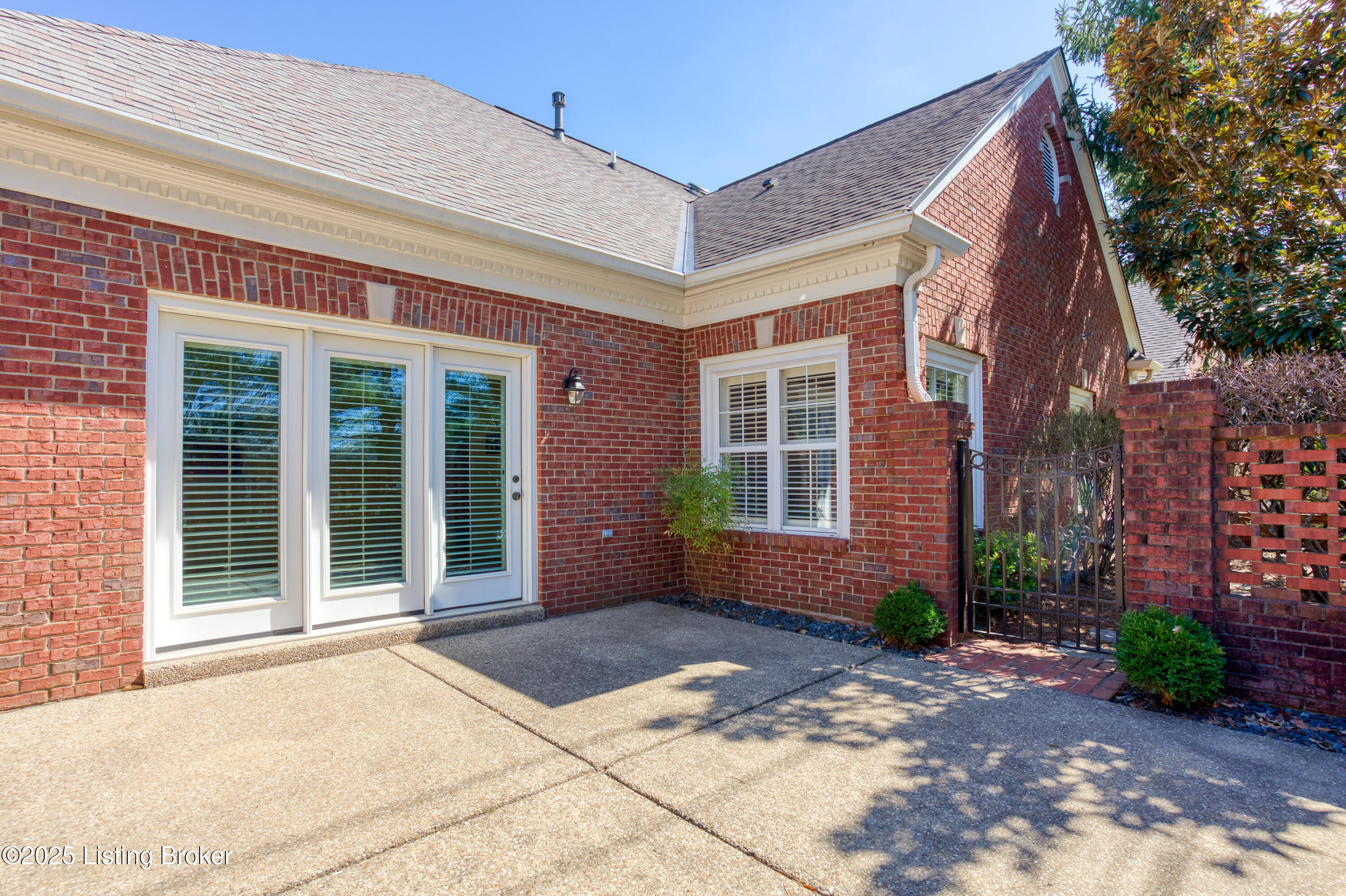 5916 Ashwood Bluff Dr