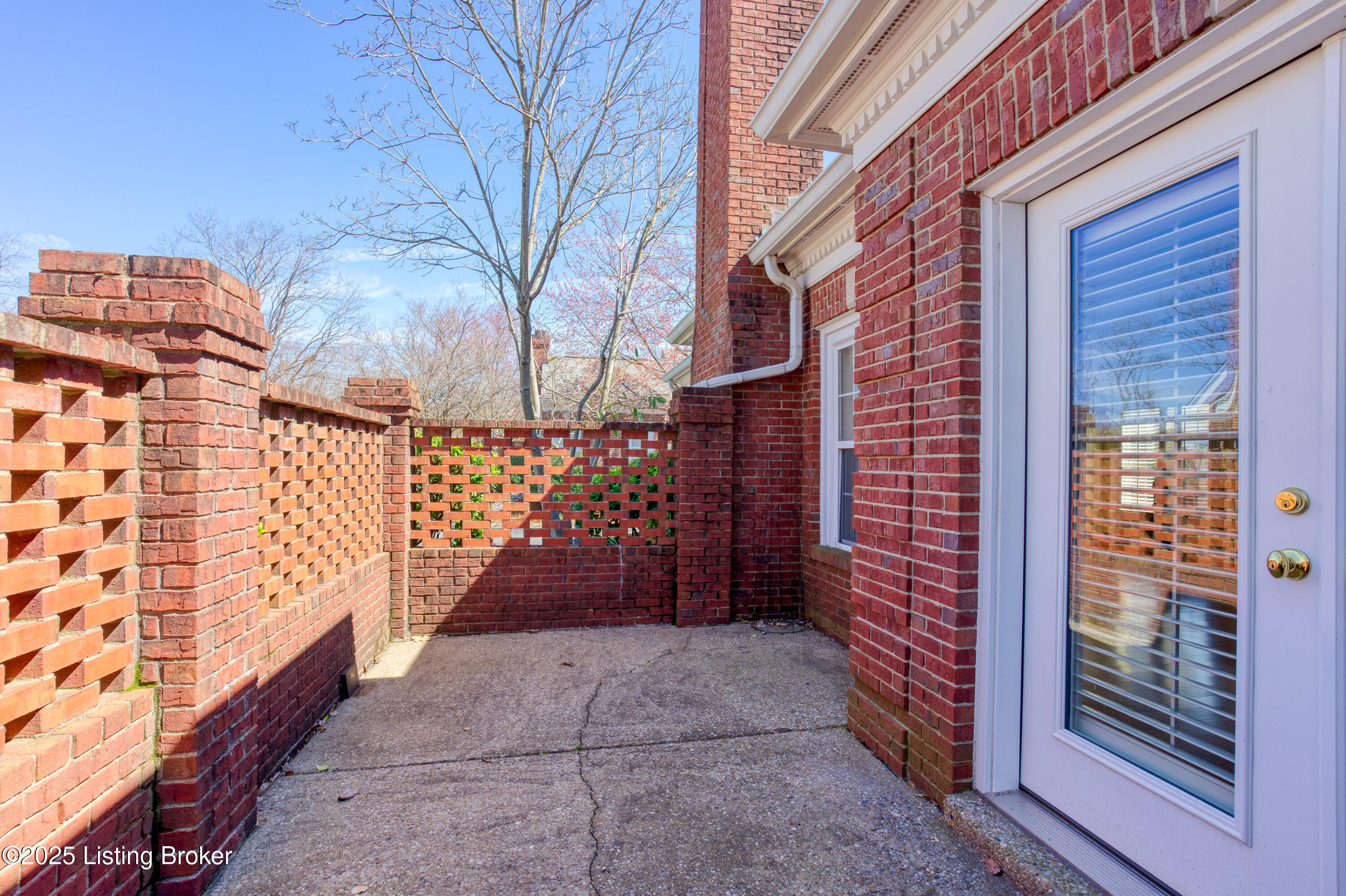 5916 Ashwood Bluff Dr